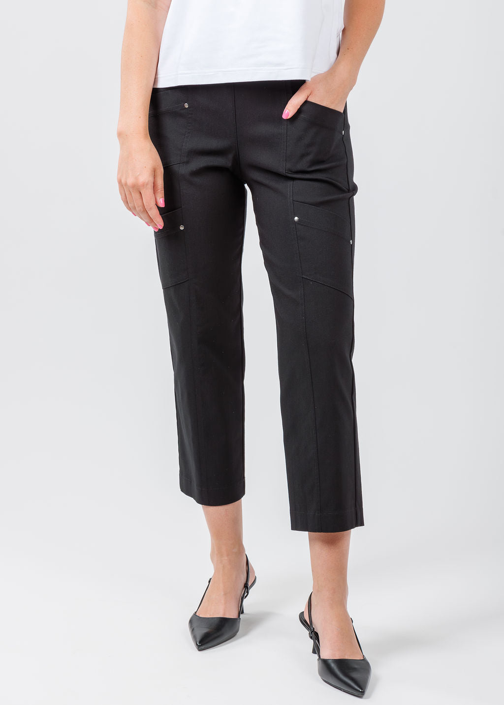 Elliott Lauren Cropped Cargo Pants in Black available at Barbara Katz. Elliott Lauren classic pull-on pants with elastic waistband, cargo pockets, rivet details, straight leg, and cropped length.