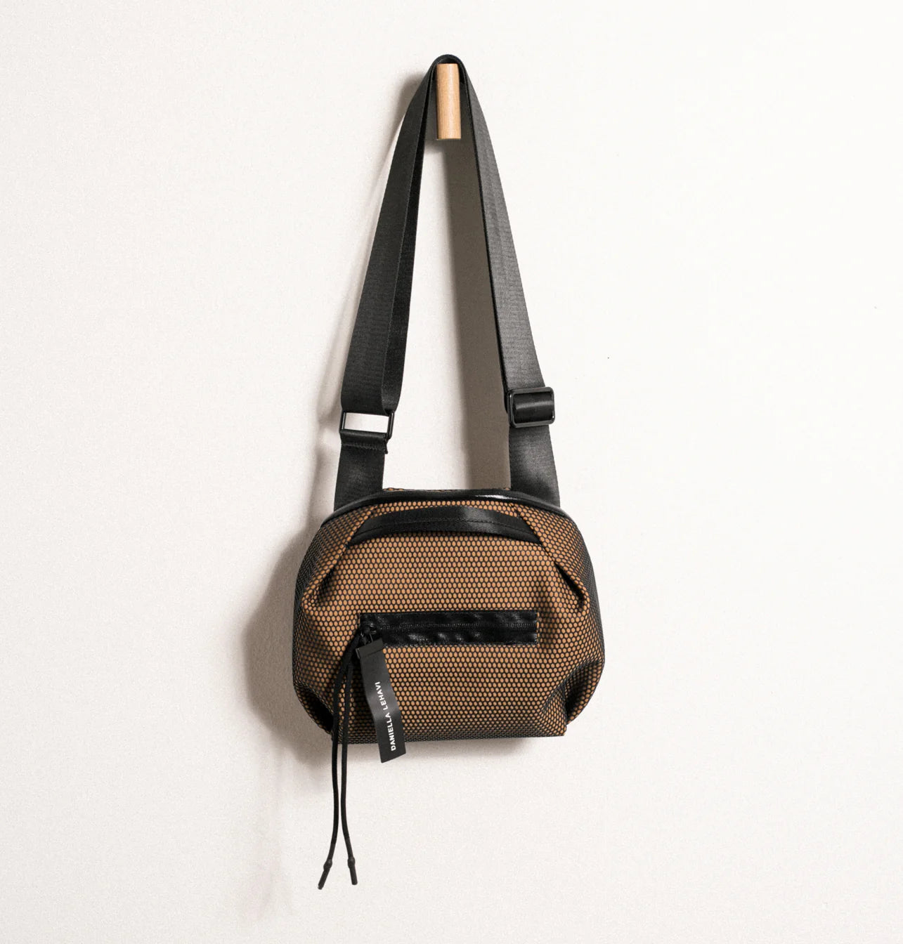 バッグ・カバンその他 ^MCLANEE^ Dani cross bag danie Danny K. Women's Tapestry Zipper Purse Crossbody Handbag