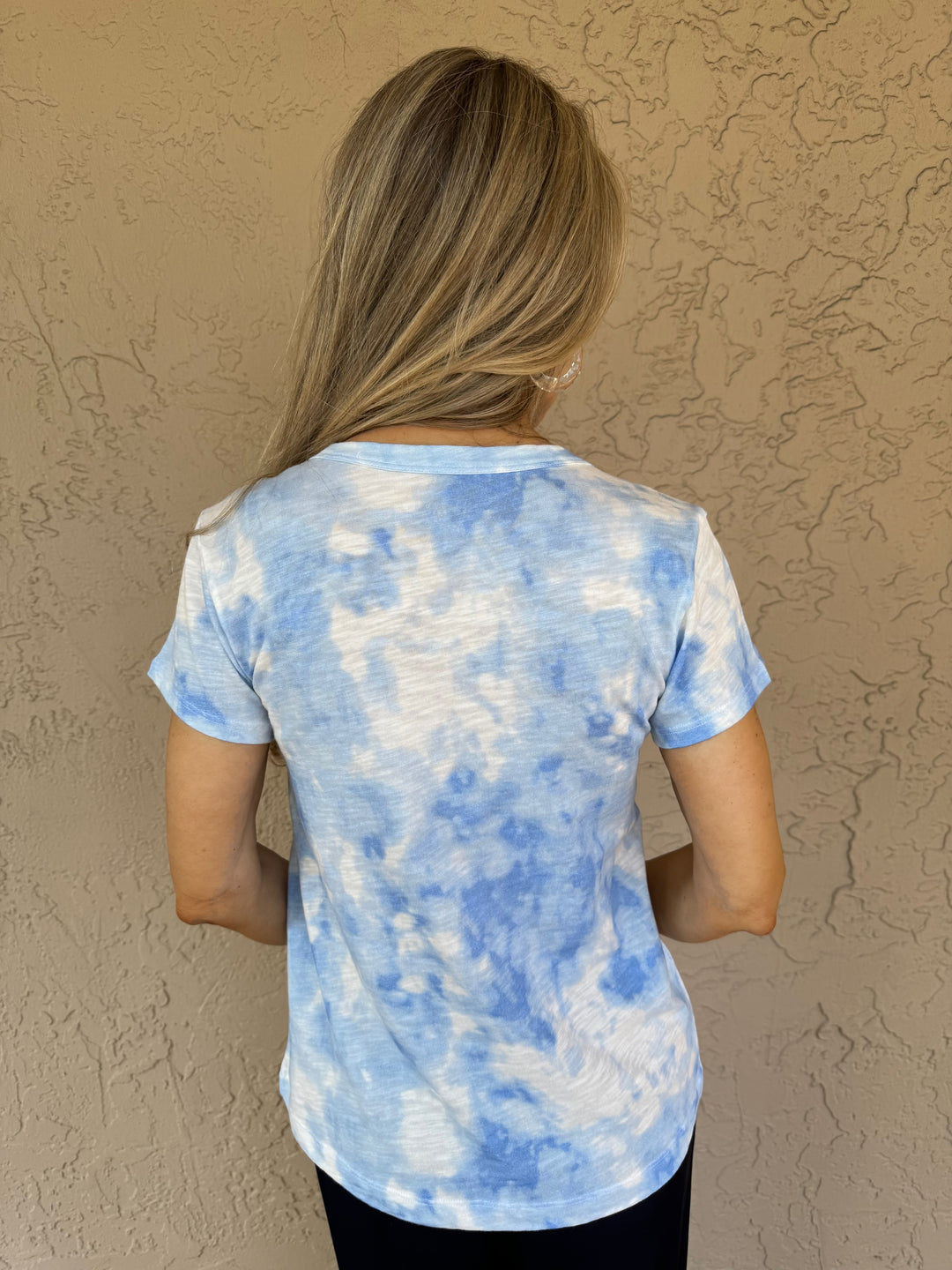 Elliott Lauren Tie Dye V-Neck Shirt - Blue