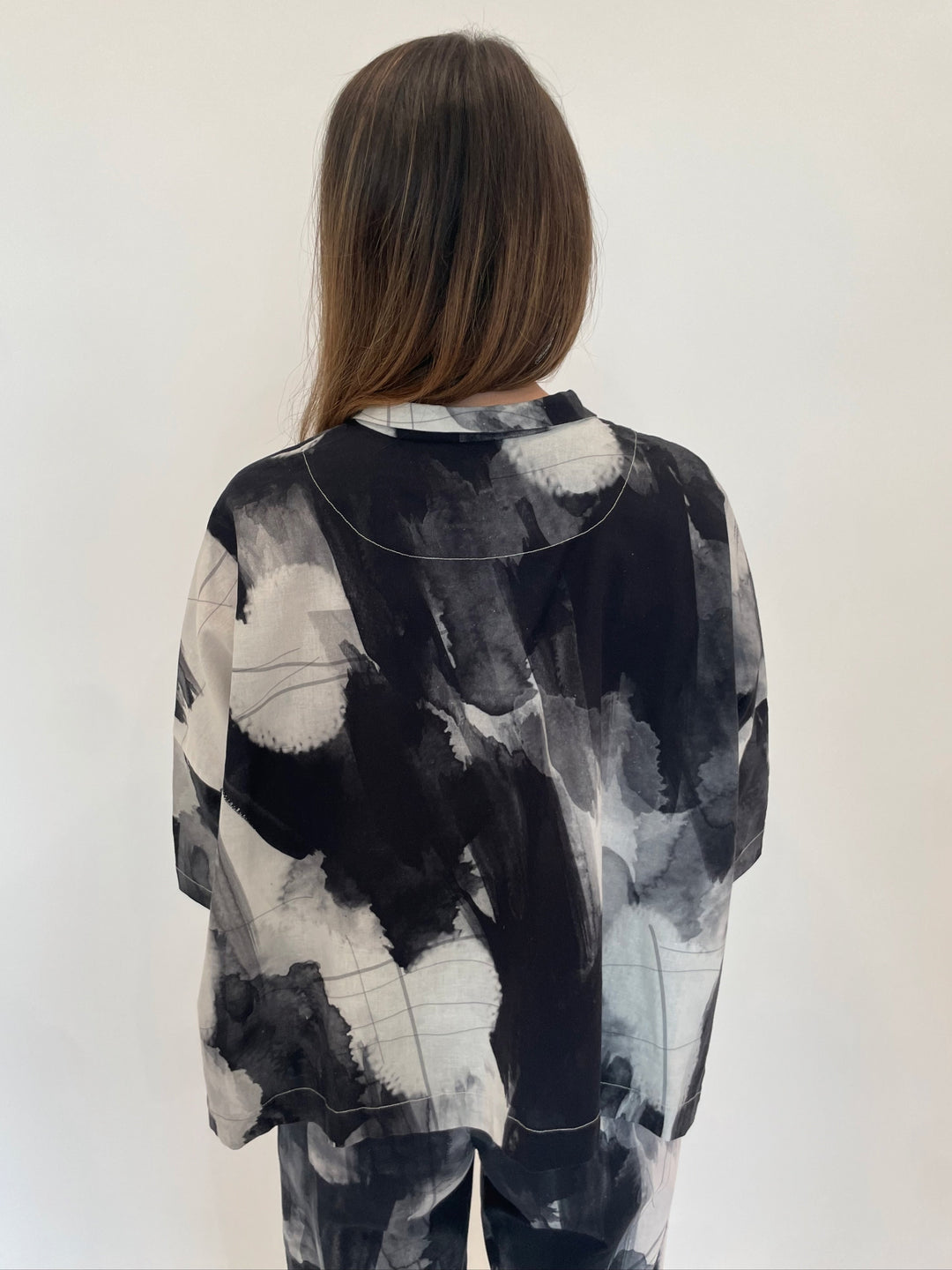 Ingrid Munt Denise Printed Shirt in Black/White available at Barbara Katz