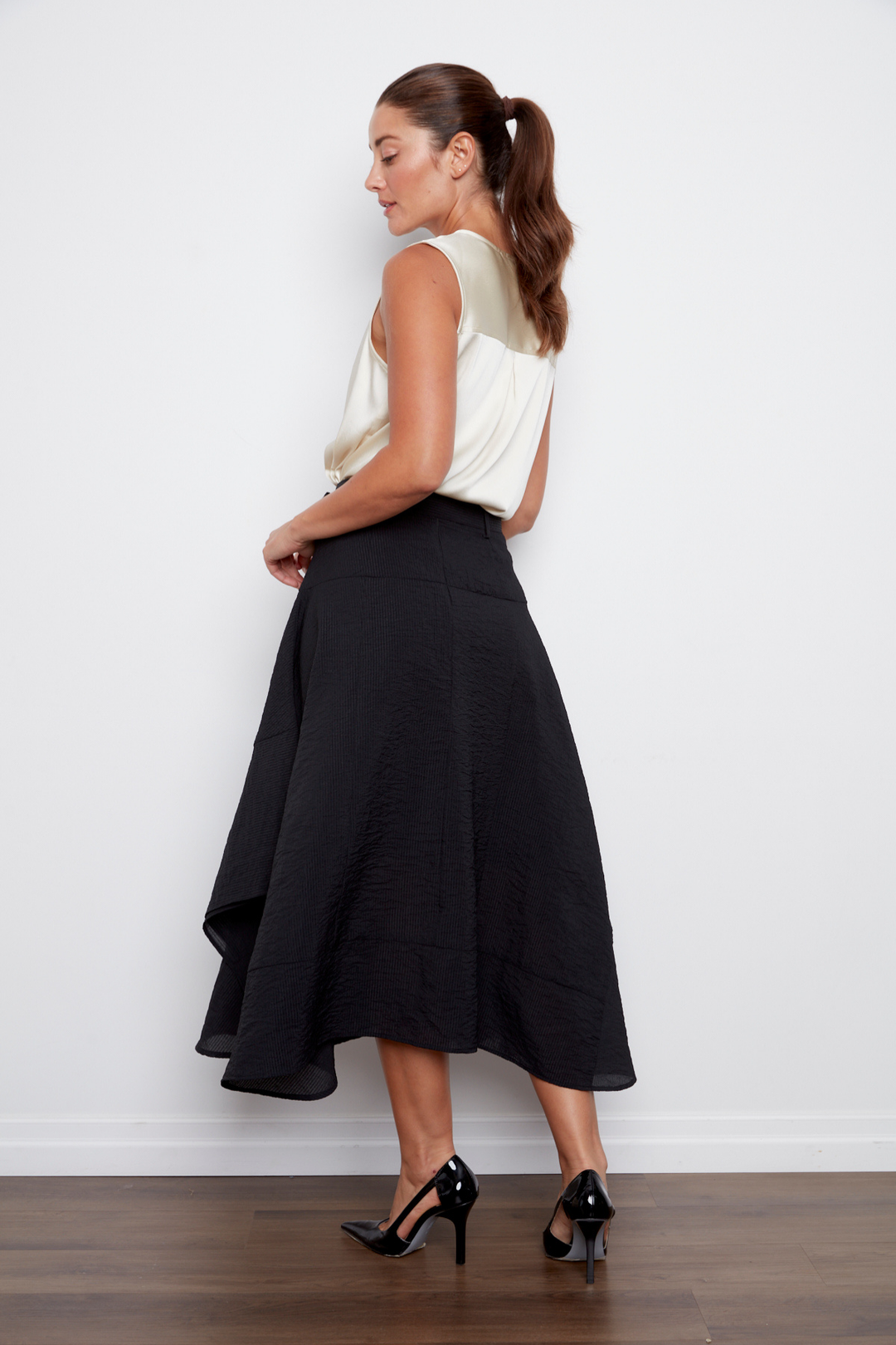 Cece Lightweight Asymmetric Skirt - Black
