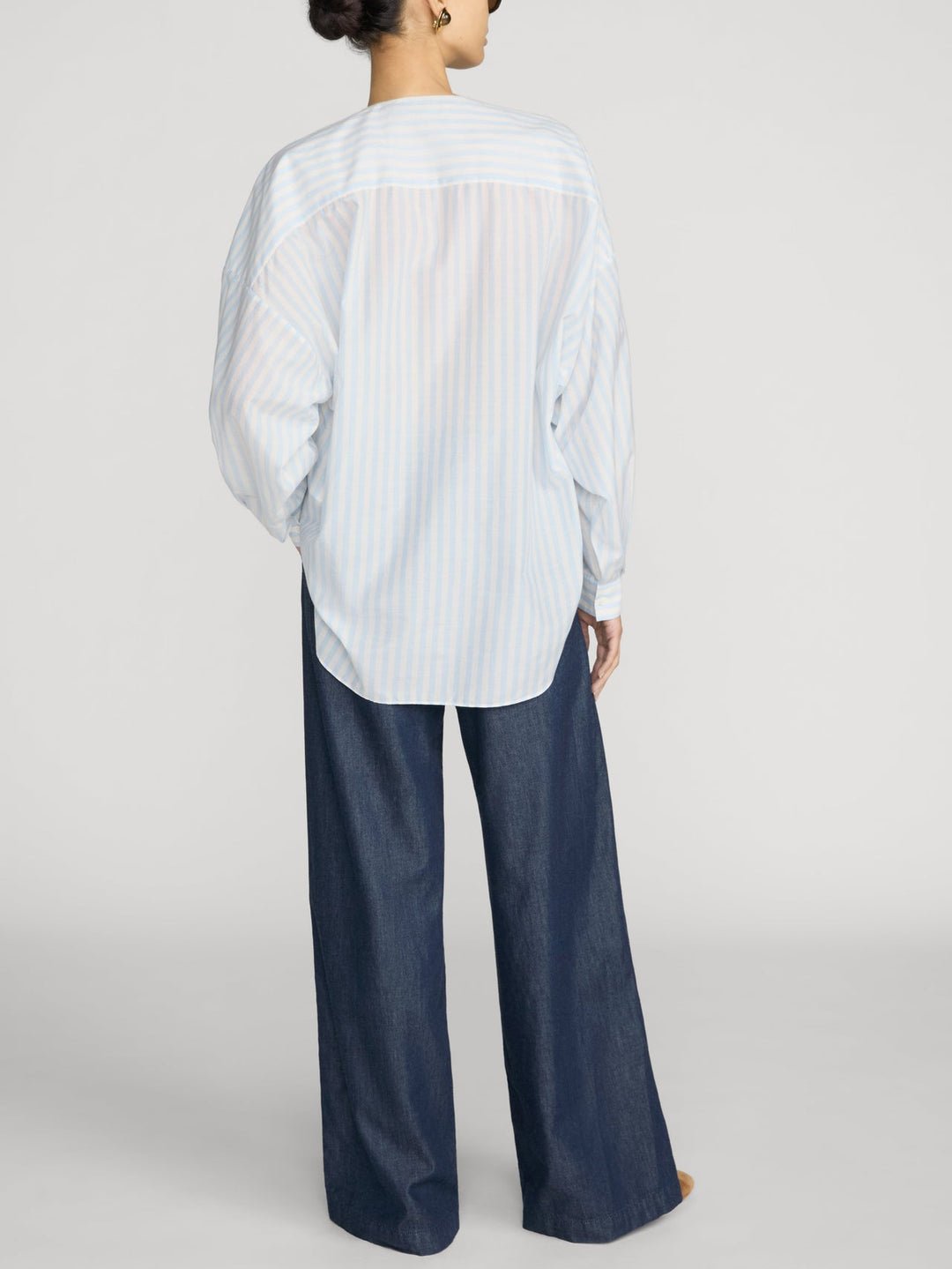 Frame The Offshort Pant in Rinse available at Barbara Katz