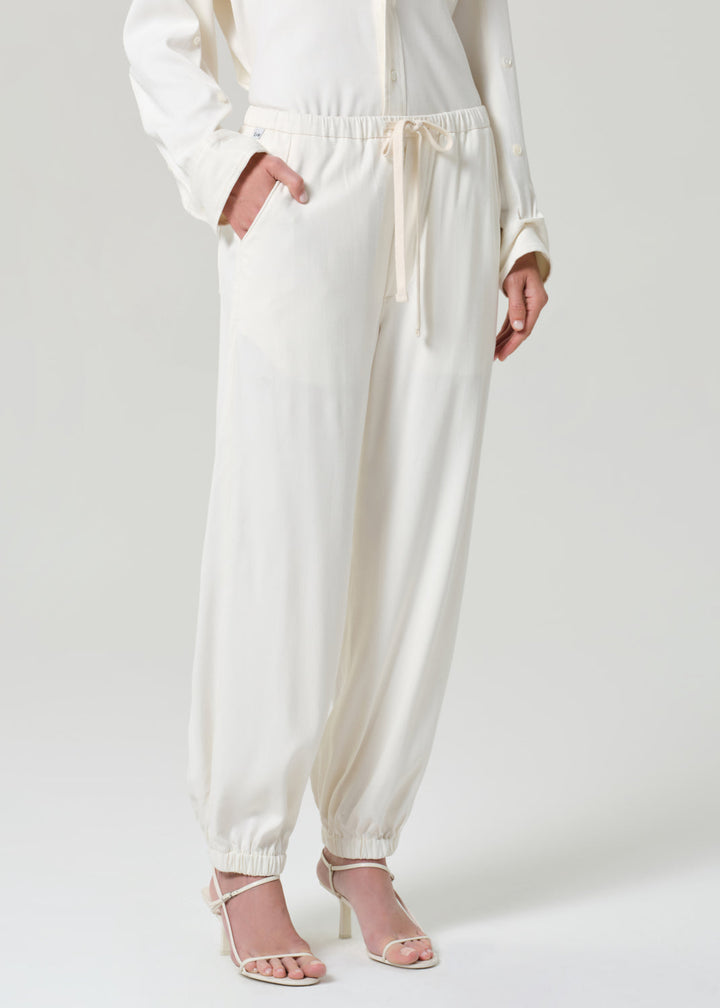 Citizens of Humanity Bubble Pull-On Pants In Portofino Twill in Moonlight Cream available at Barbara Katz
