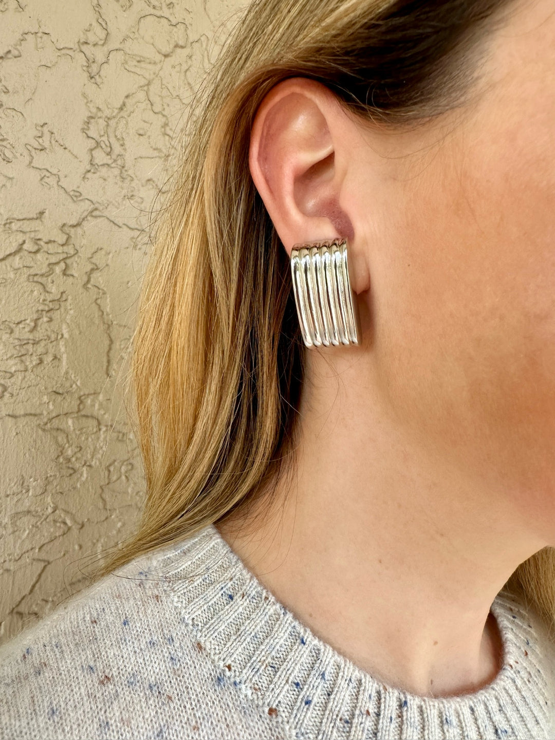 Lined Clip On Earring 