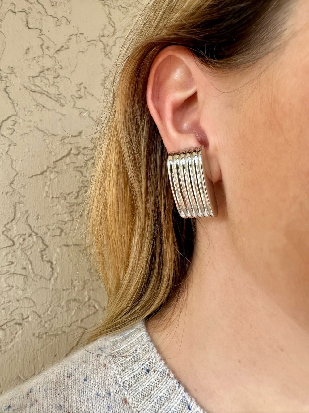 Lined Clip On Earring 