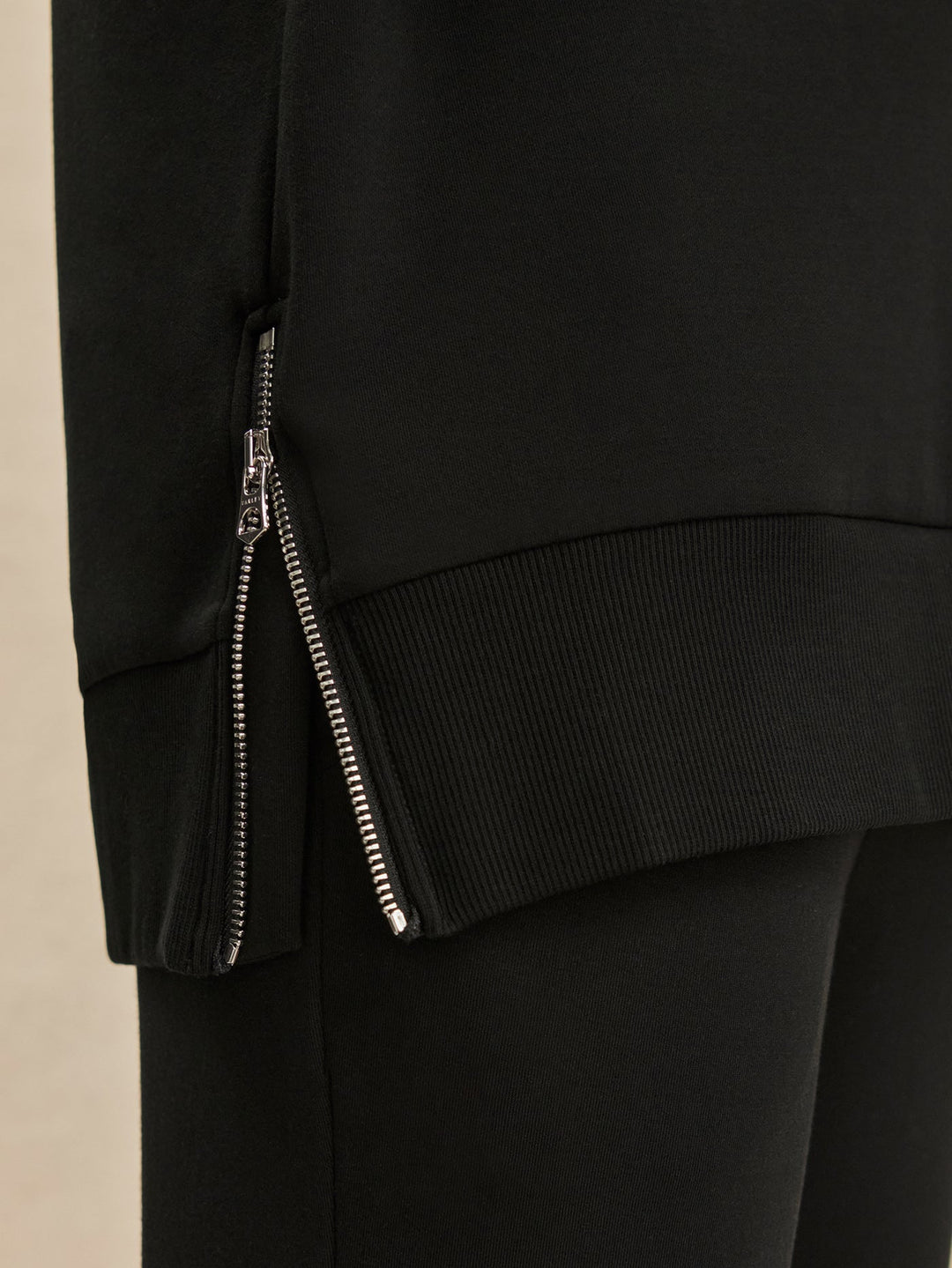 Varley Gabriella Sweatshirt in Black available at Barbara Katz