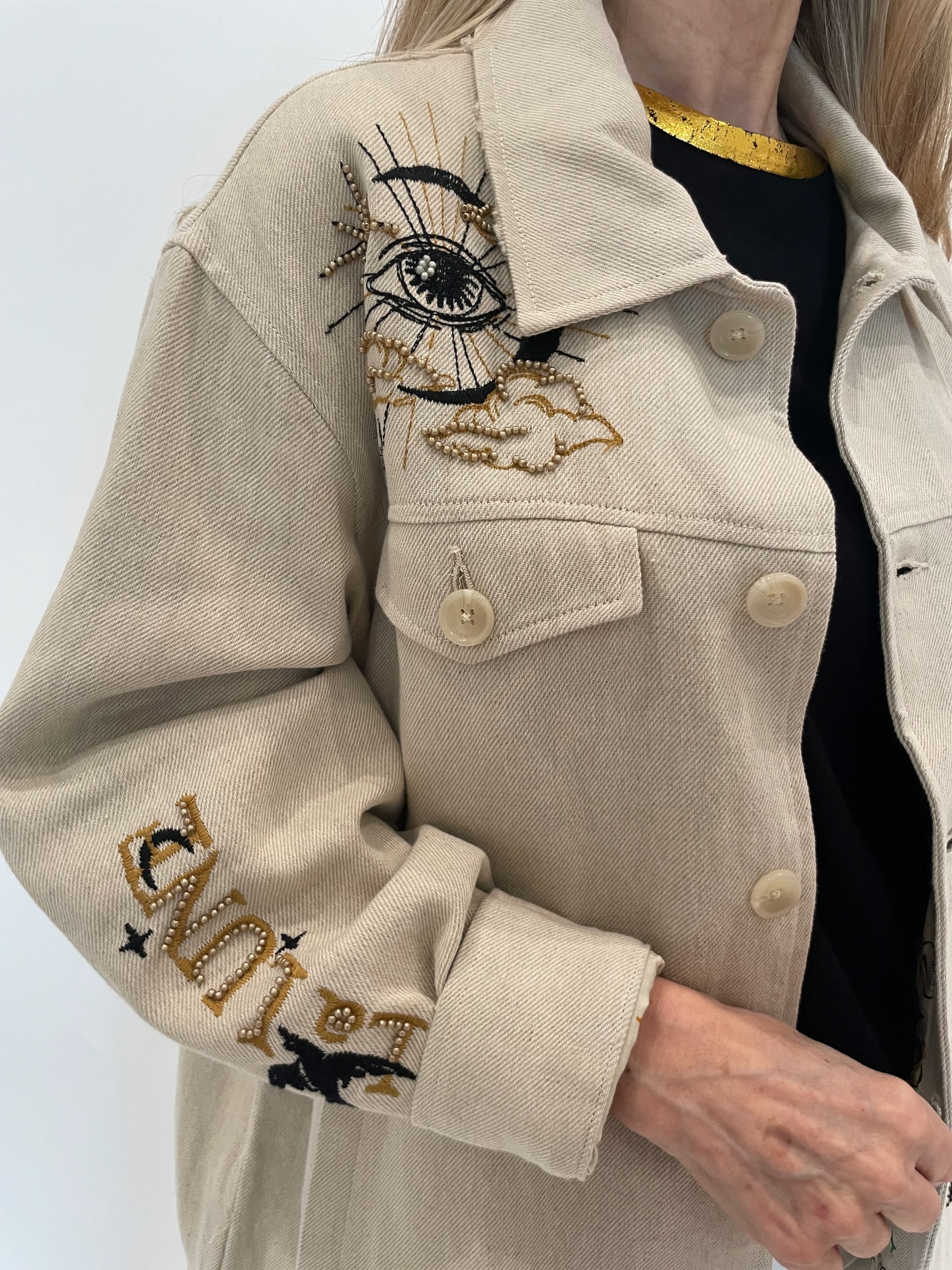 ME369 Briann Embroidered Denim Jacket - Sand – Barbara Katz