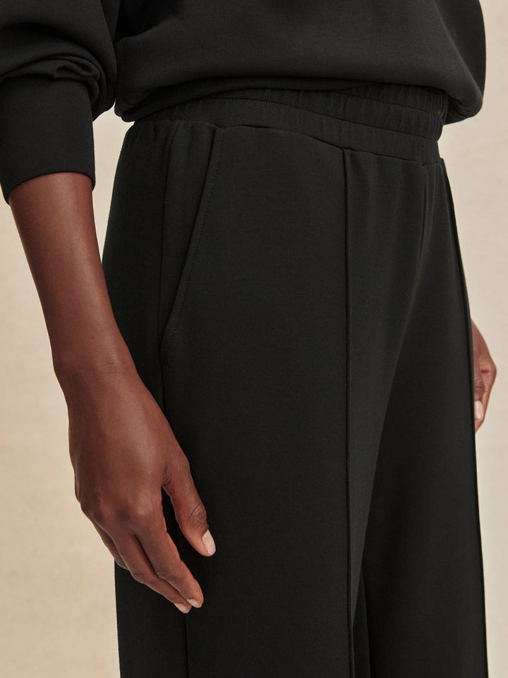 Varley The Wide Leg Pants 28" in Black available at Barbara Katz