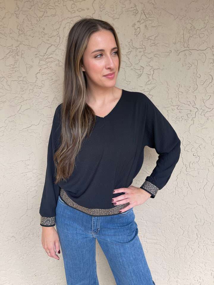 ESCORPION Crepe & Stones V-Neck Top