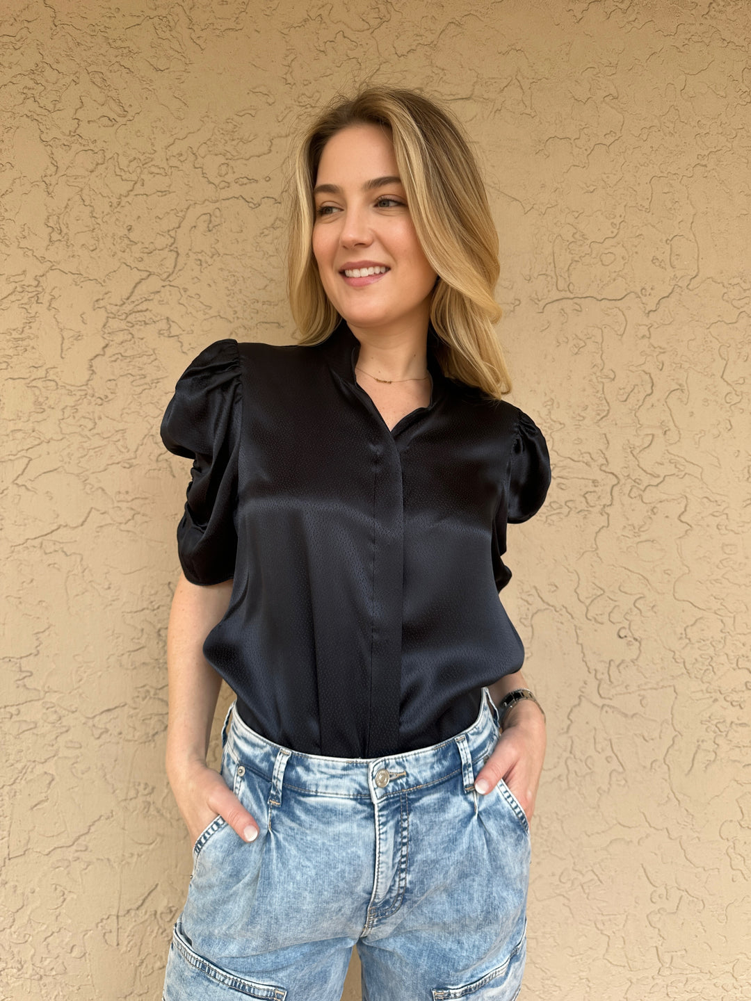 Frame Puff Sleeve Blouse in Navy