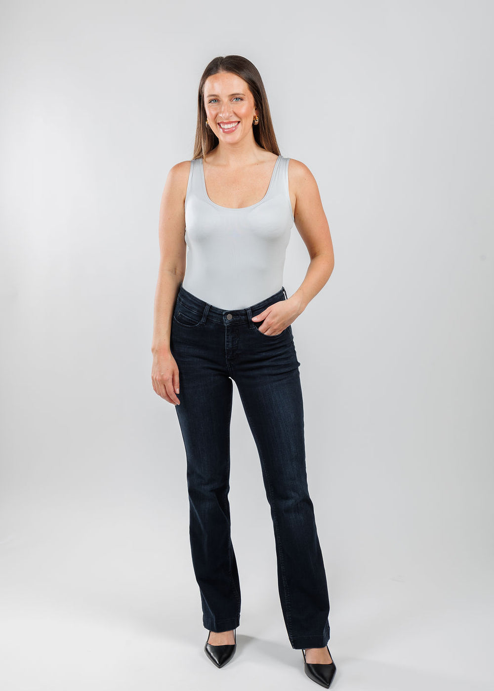 A'nue The Classic Micro Tank Top in Platinum paired with MAC Denim Dream Boot Jeans 32" in Midnight Blue Wash available at Barbara Katz
