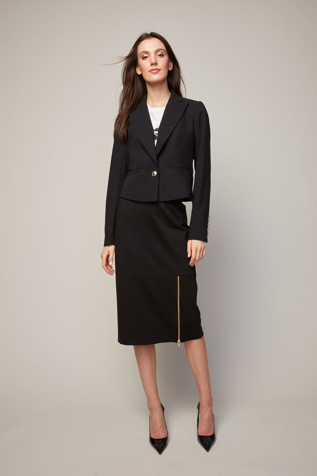 Adroit Atelier Bardot Single Breasted Short Boxy Blazer in Black available at Barbara Katz