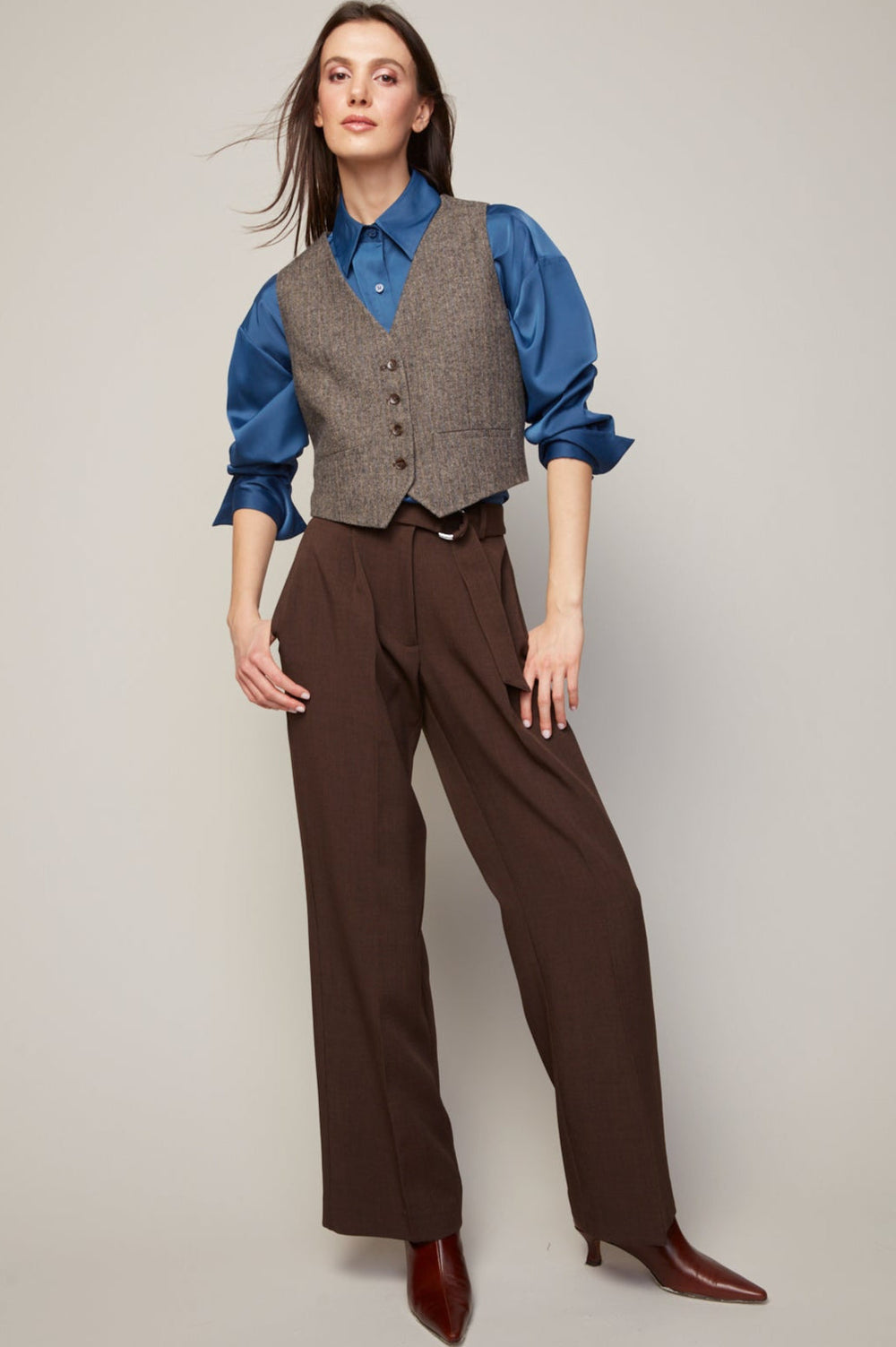 Adroit Atelier Benji Straight Leg Pant With Removable Belt in Java available at Barbara Katz