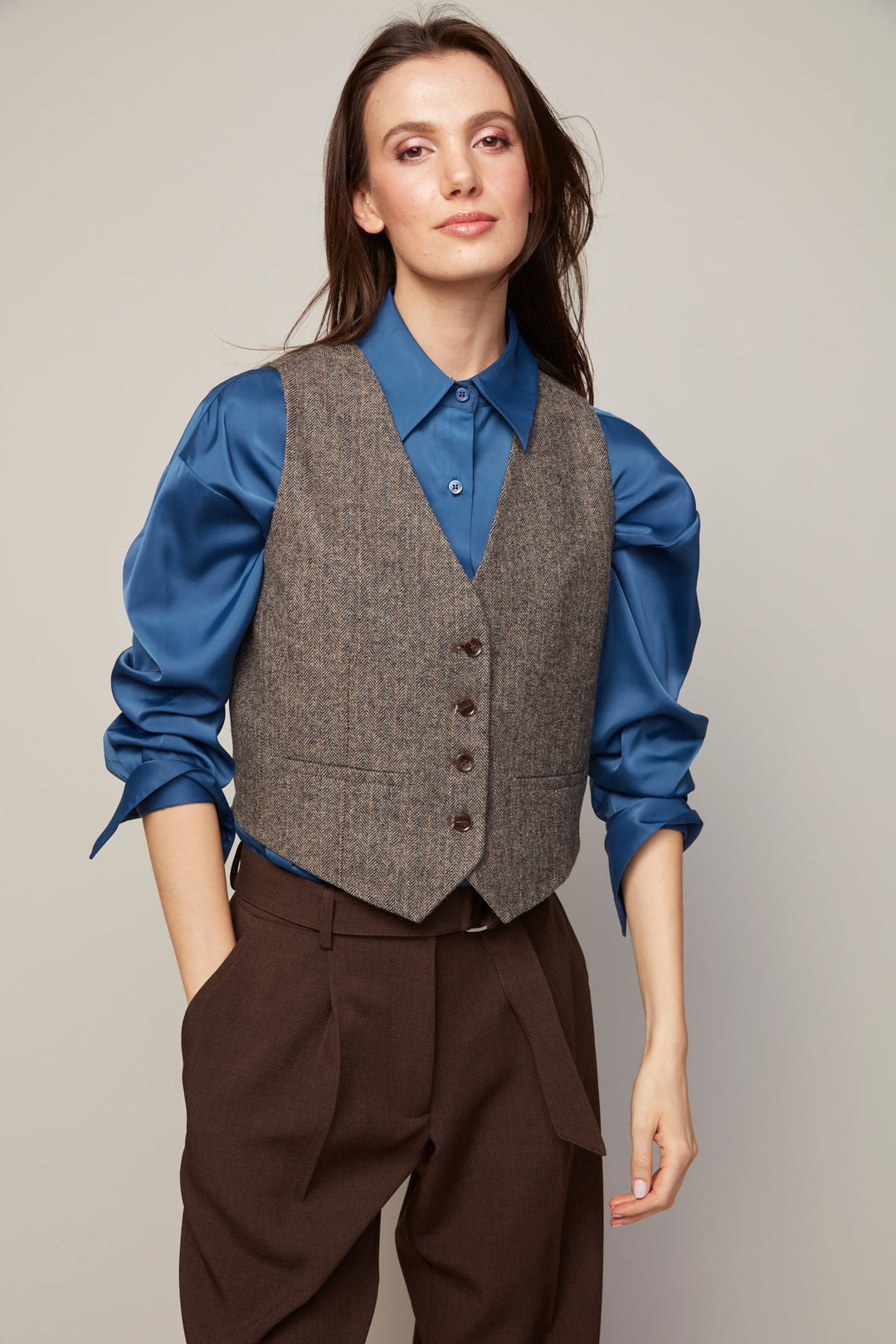 Adroit Atelier Sandro Sleeveless Vest in Java available at Barbara Katz