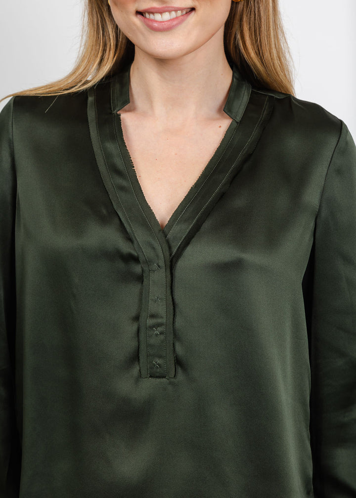 BK Go Fit To Be Styled Top in Surplus available at Barbara Katz