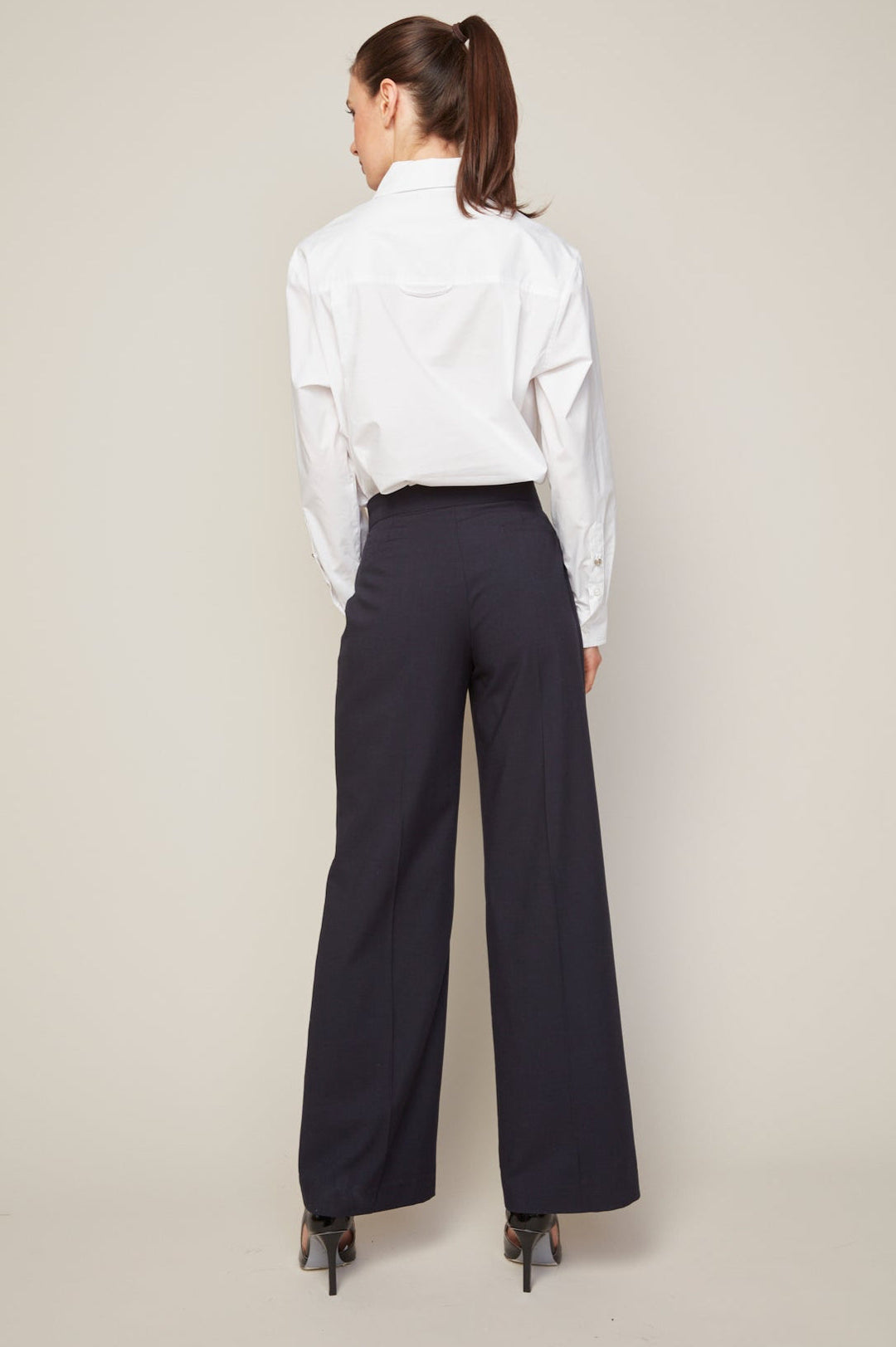 Adroit Atelier Bradley Buttoned Shirt With Side Slit - White available at Barbara Katz