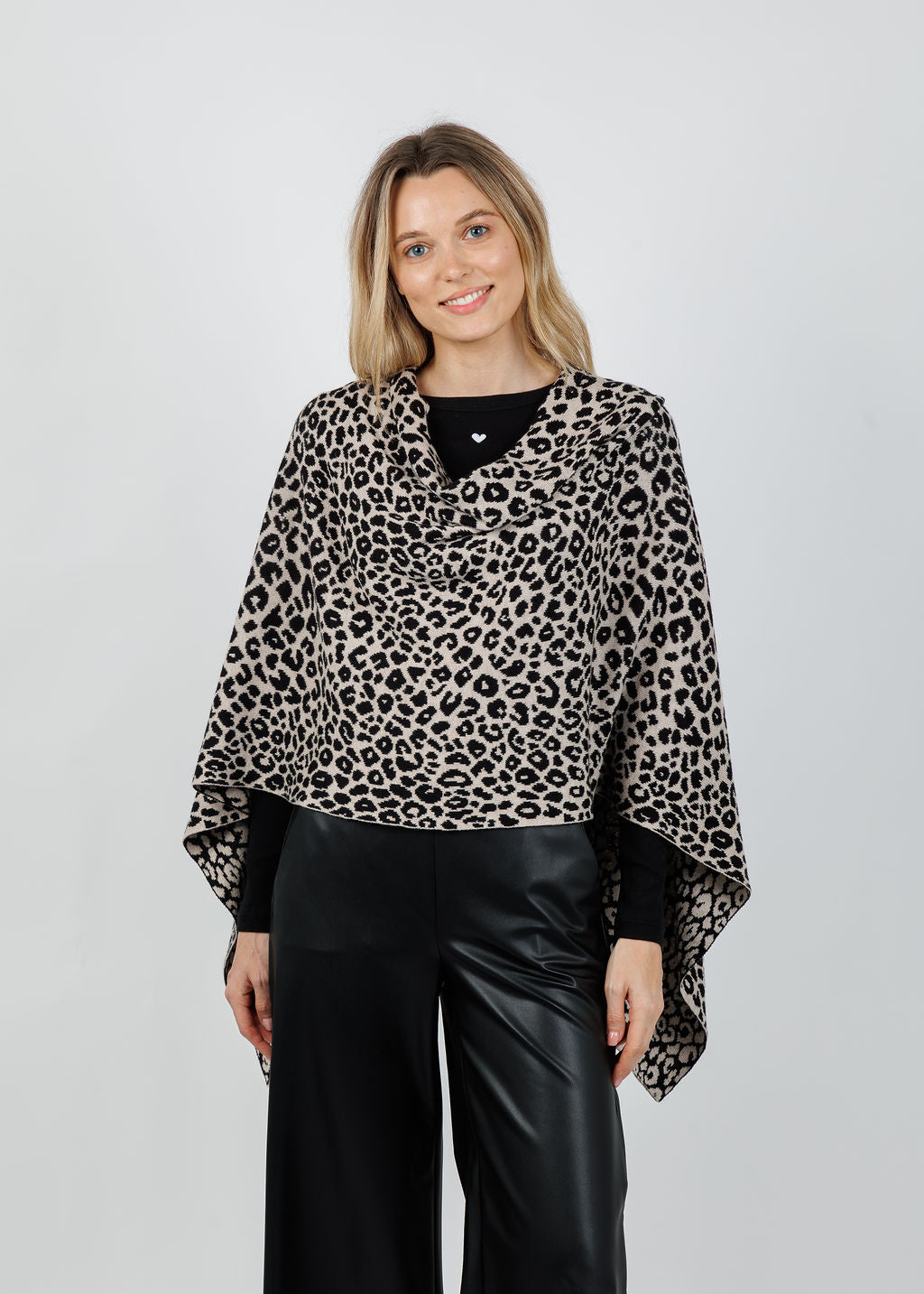 BK Esme Leopard Topper in Biscotti/Ebony available at Barbara Katz