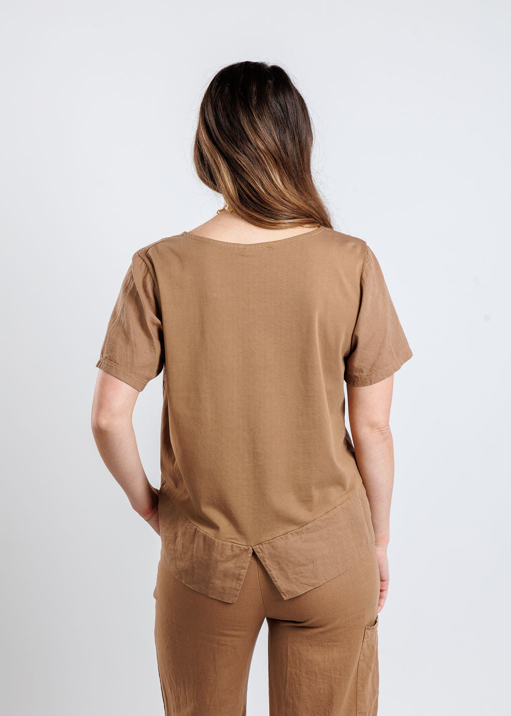 BK Linen Pocket Top in Hazelnut available at Barbara Katz