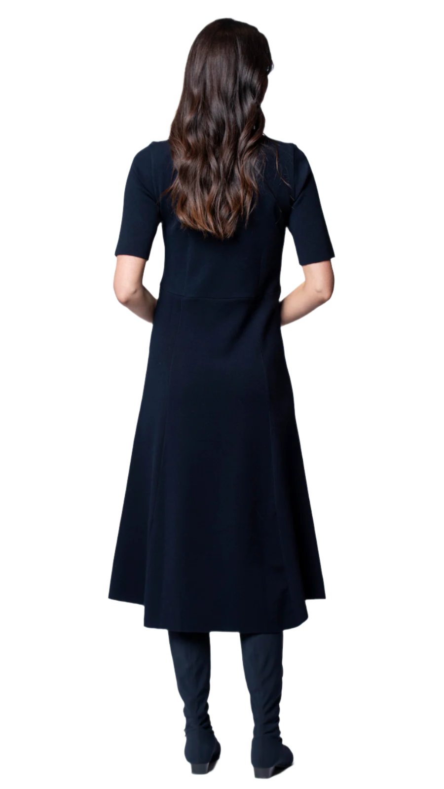 Nora Milano Knit Short Sleeved Fit-And-Flare Midi Dress; Black M Nora Milano Knit Short Sleeved Fit-And-Flare Midi Dress; Black M