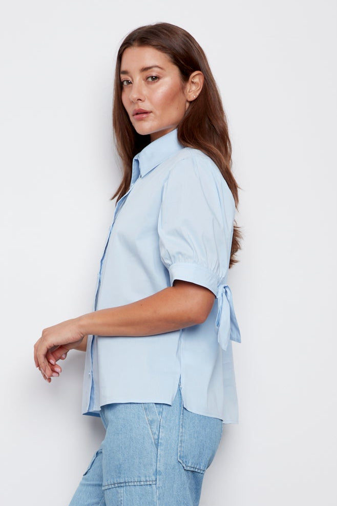 Clara Short Sleeve Buttoned Shirt - Light Blue