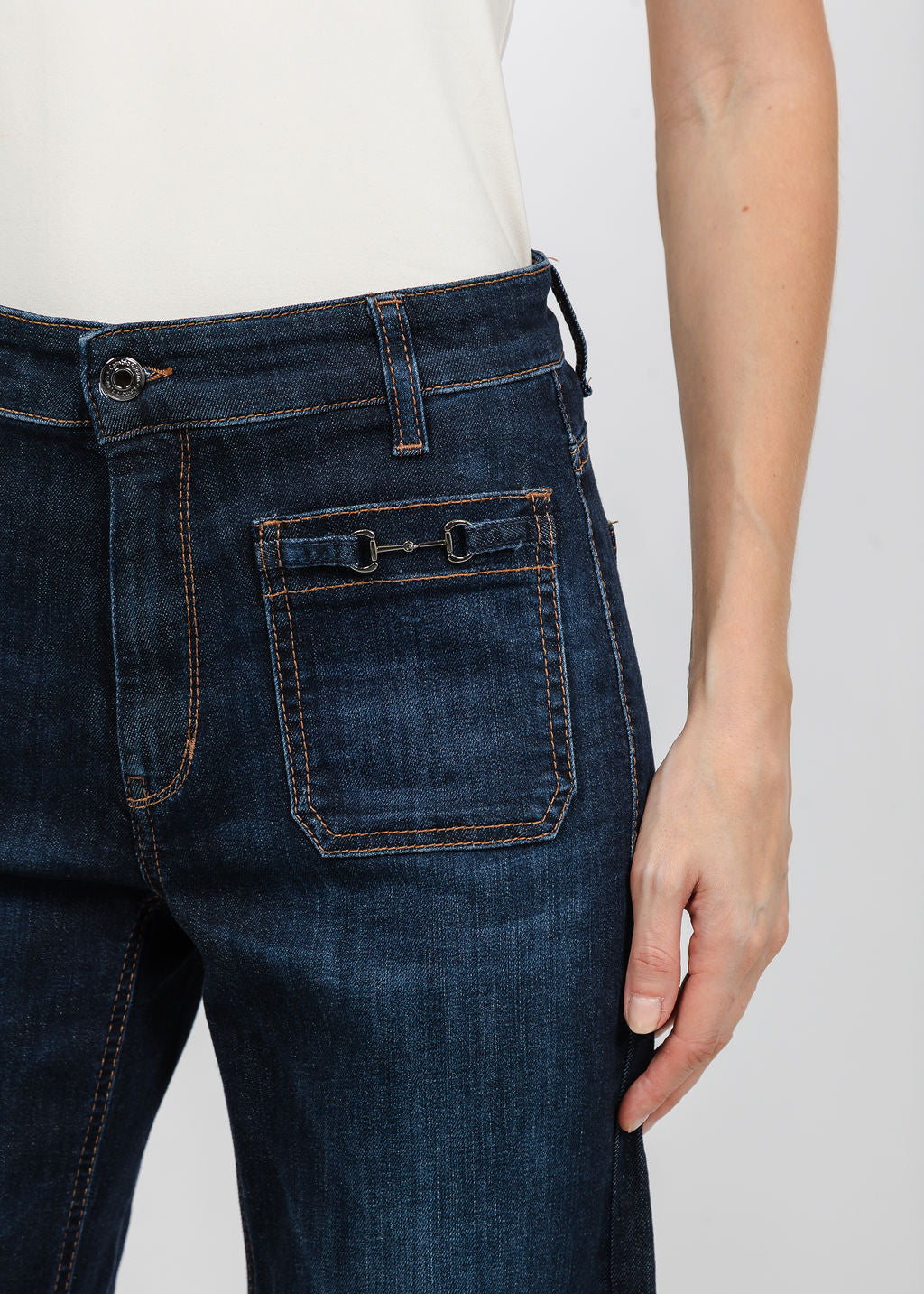 Cambio Ada Patched Pocket Pant 33" in Pure Flow Blue available at Barbara Katz