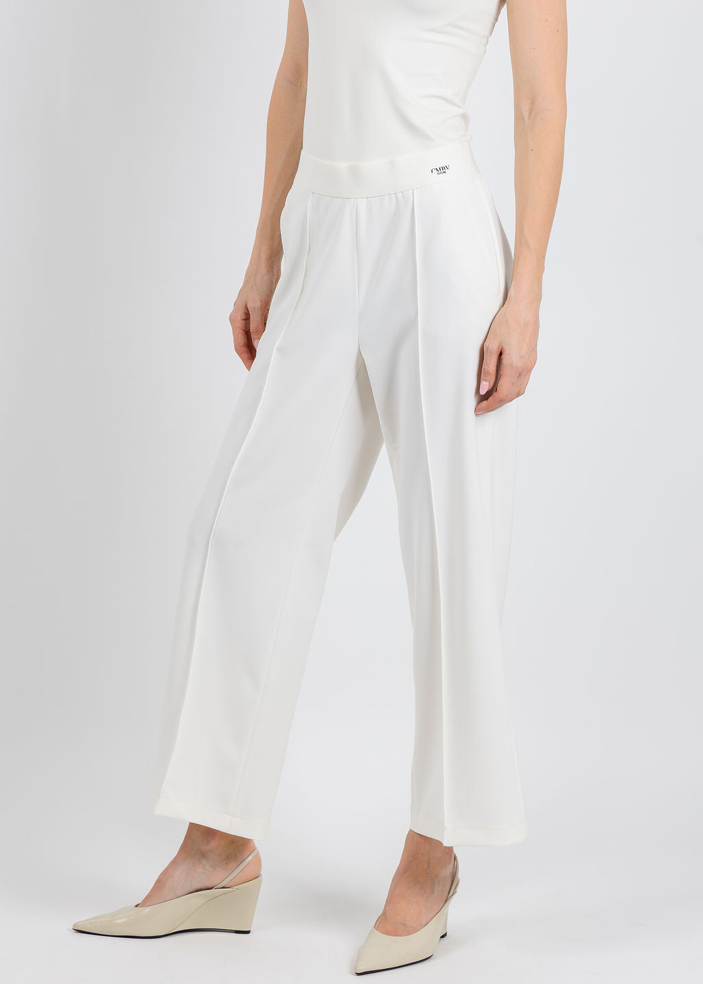 Cambio Cameron Pull-On Crop Pants in Off White available at Barbara Katz