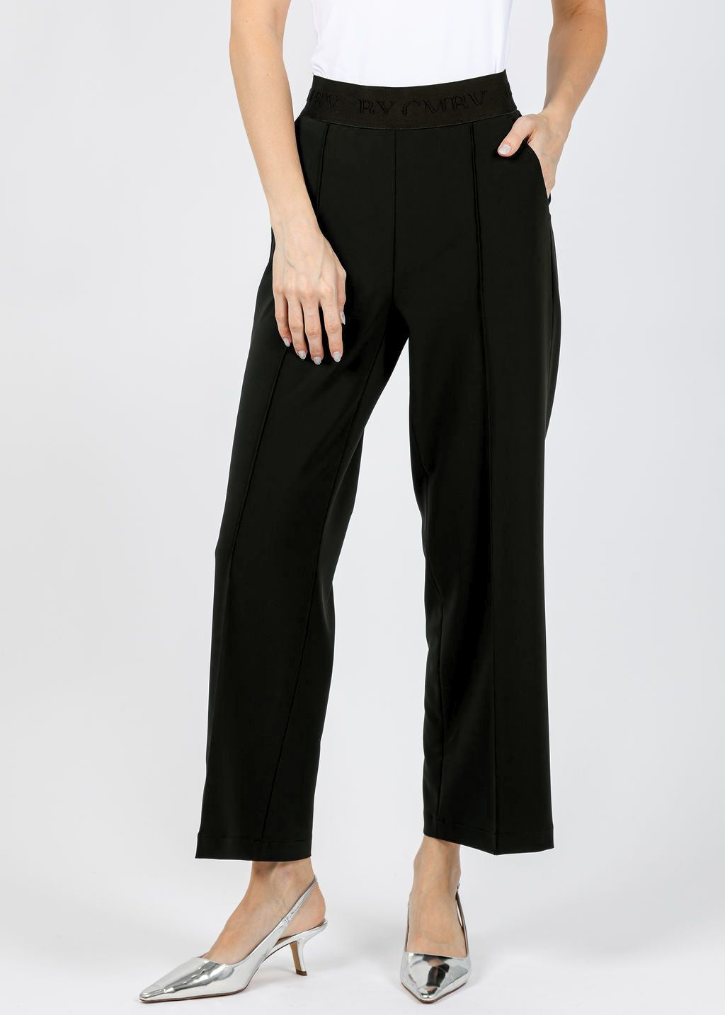 Cambio Cameron Pull-On Crop Trousers in Black available at Barbara Katz
