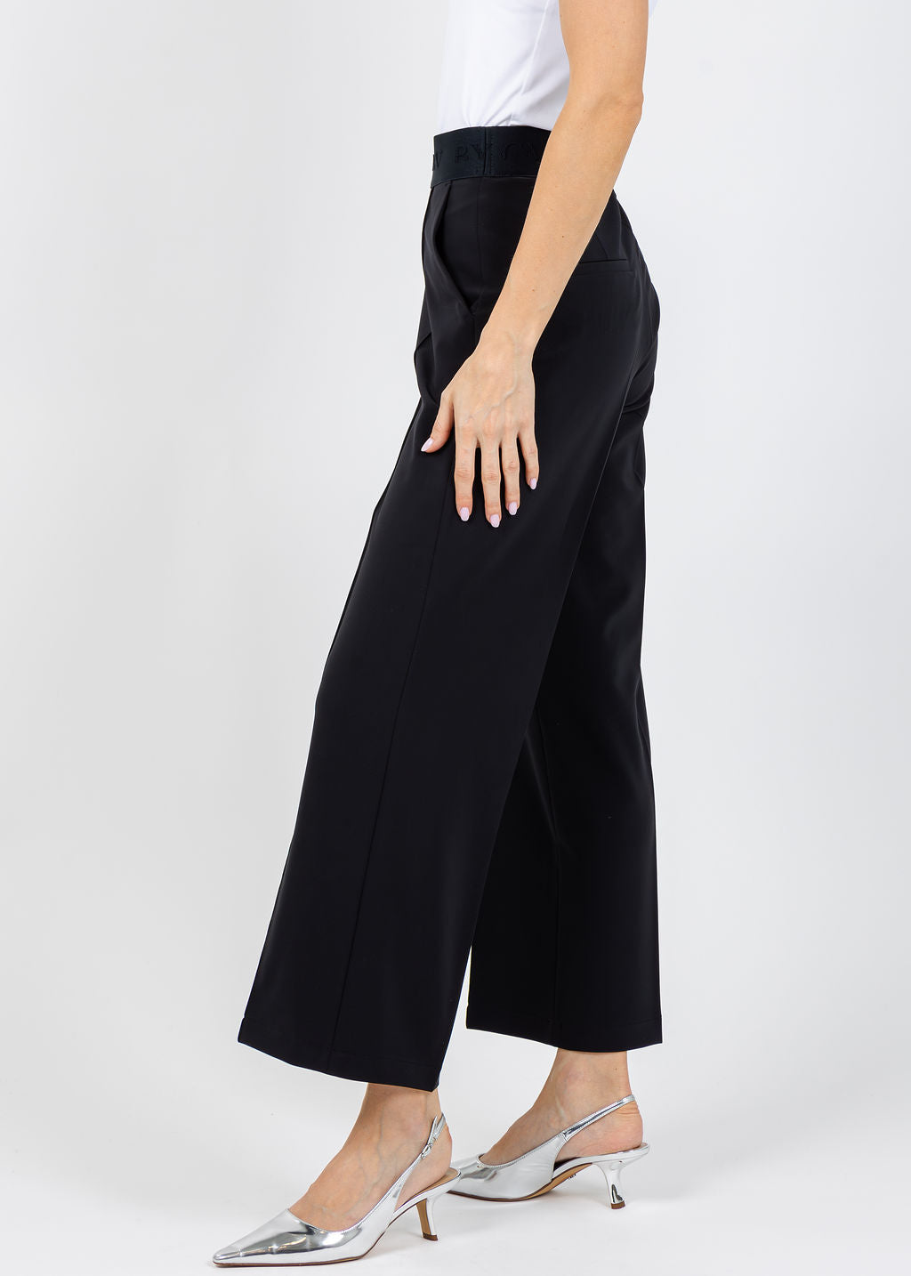 Cambio Cameron Pull-On Crop Trousers in Navy available at Barbara Katz