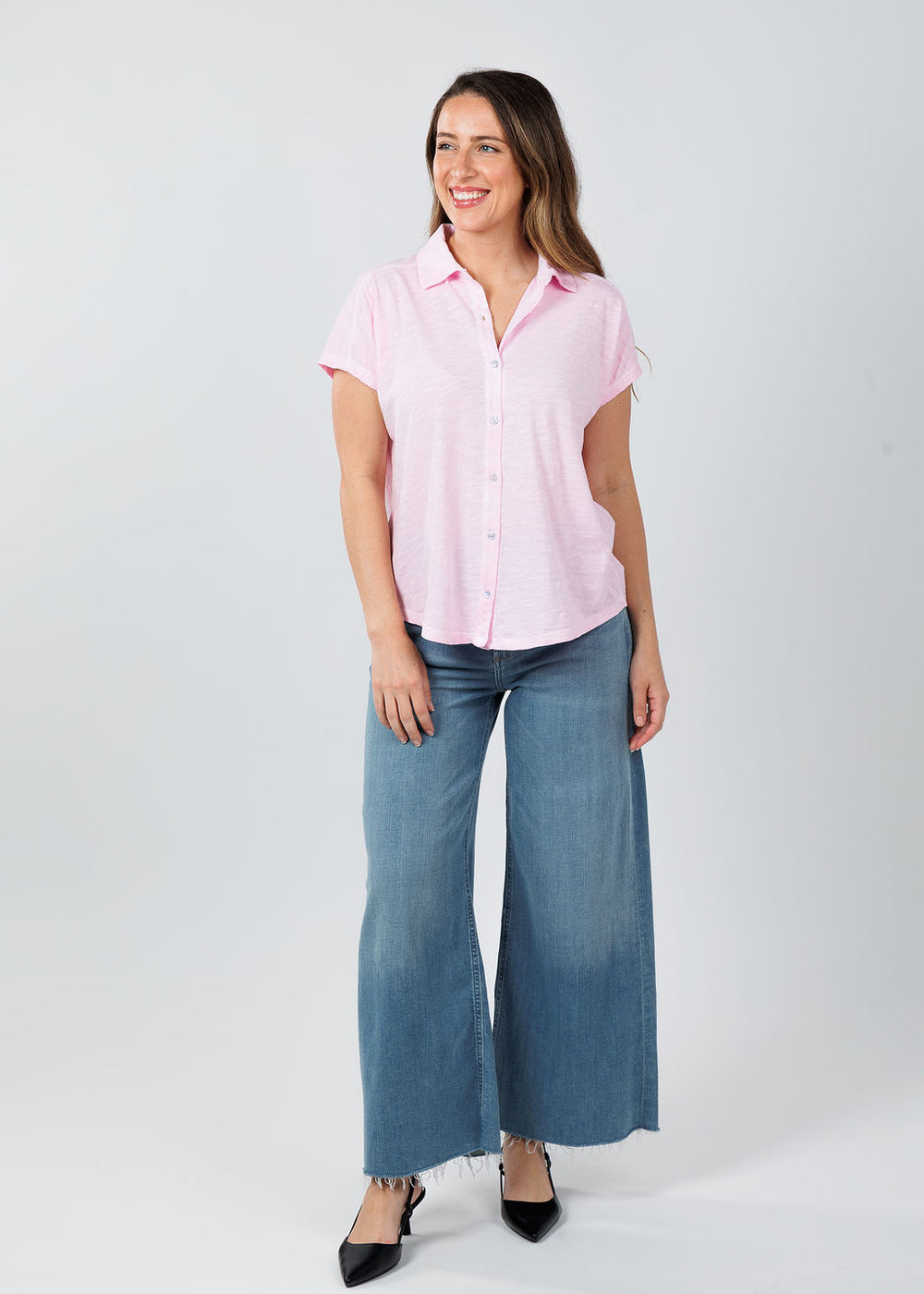 Elliott Lauren Charlotte Button Front Tee With Collar in Petal paired with Citizens of Humanity Lyra Crop Wide Leg Jeans in Bhodi available at Barbara Katz