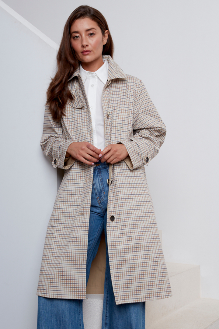 Adroit Atelier Chloe Reversible Loose Fitting Trench Coat in Safari available at Barbara Katz