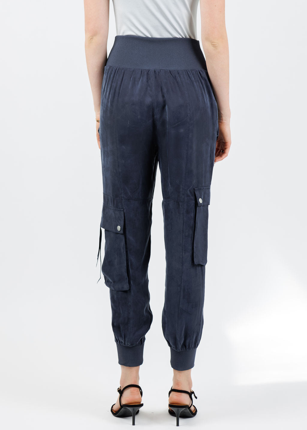 Cinq a Sept Harmony Washed Twill Pants in Navy available at Barbara Katz