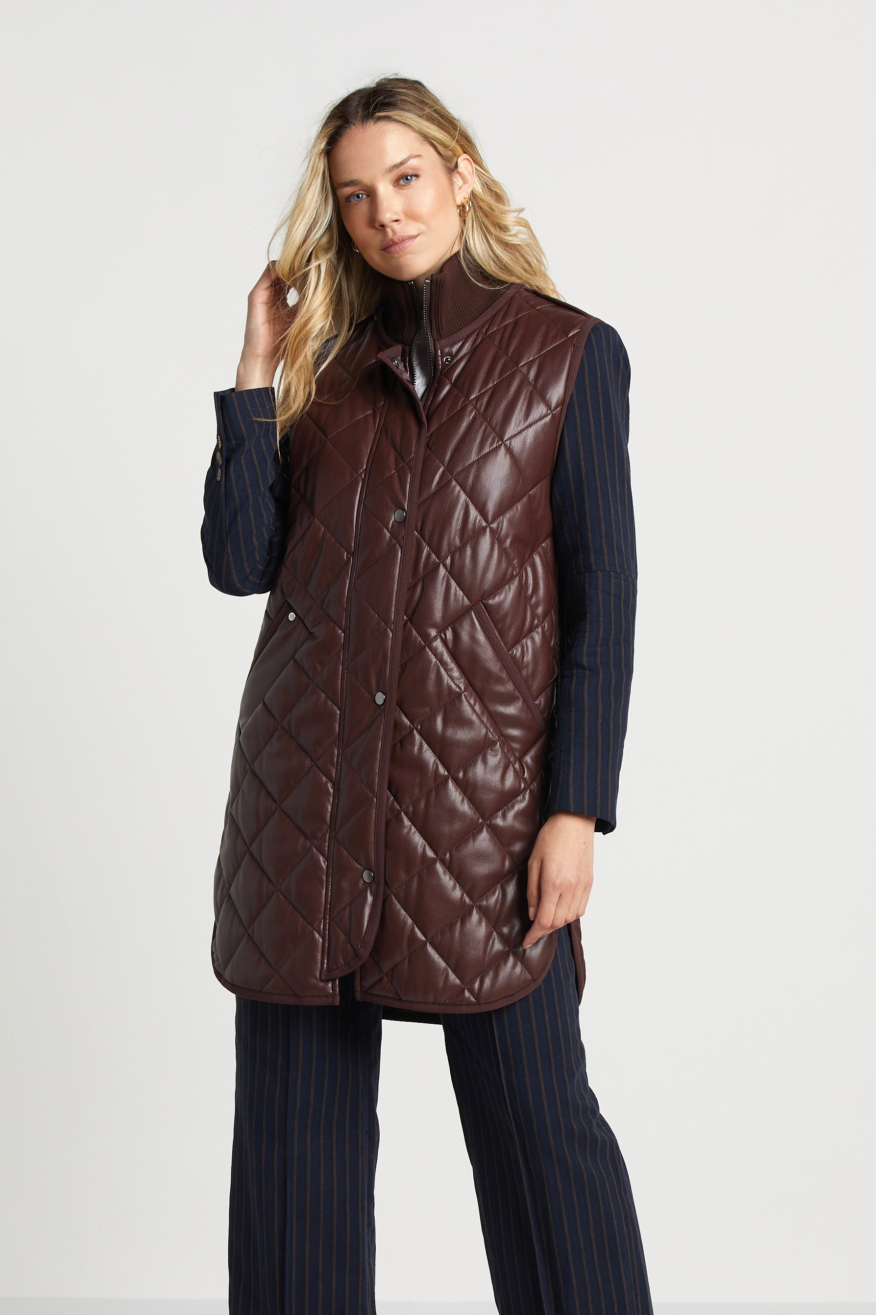 Adroit Atelier Destiny Sleeveless Quilted Vest With Side Zipper