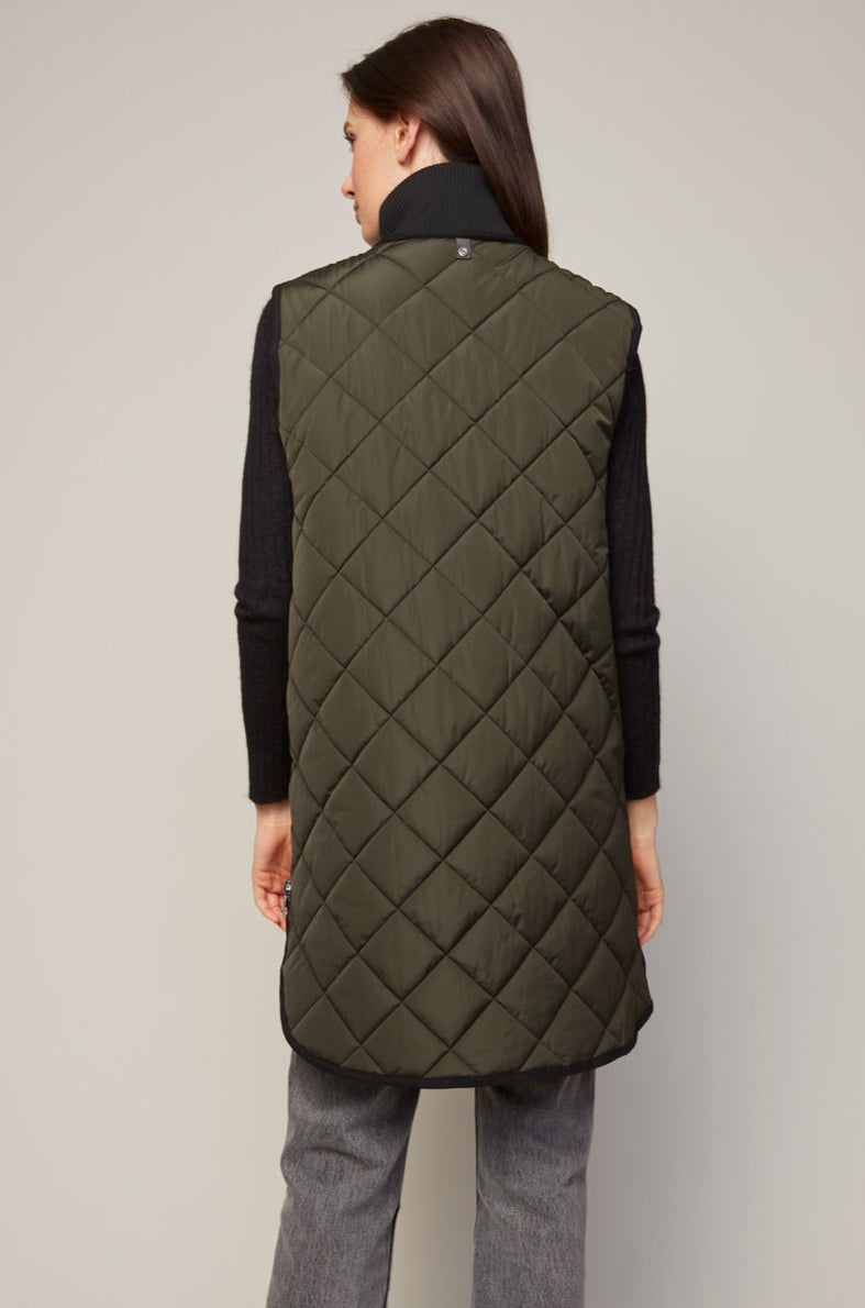 Adroit Atelier Destiny Sleeveless Quilted Vest With Zipper Detail in Forest Green available at Barbara Katz