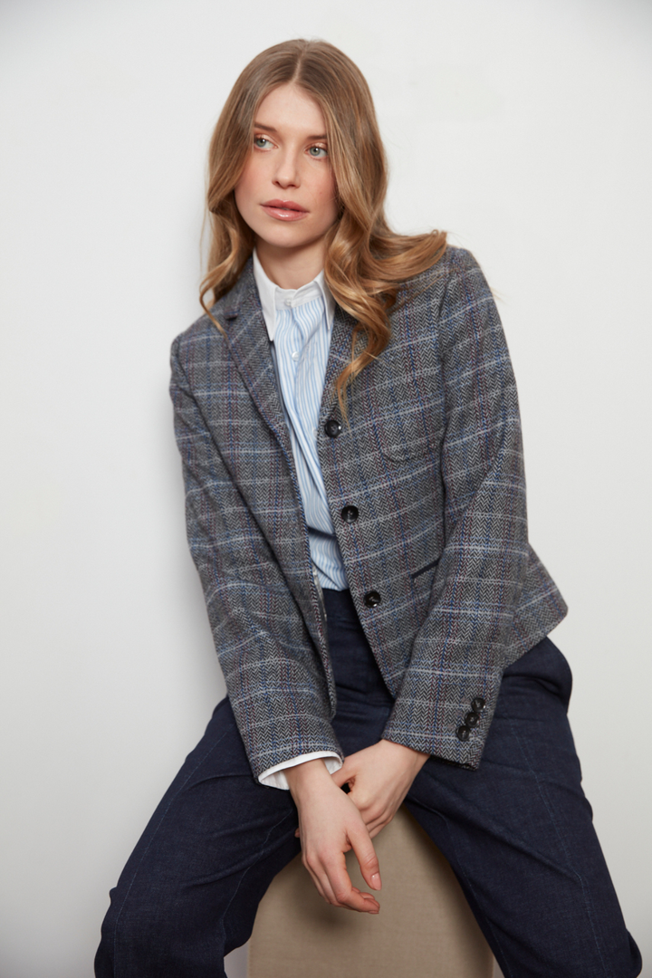 Adroit Atelier Desmond Tweed Single-Breasted Blazer With 3 Button Closure in Blue/Grey available at Barbara Katz