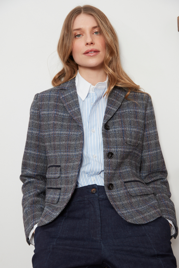 Adroit Atelier Desmond Tweed Single-Breasted Blazer With 3 Button Closure in Blue/Grey available at Barbara Katz