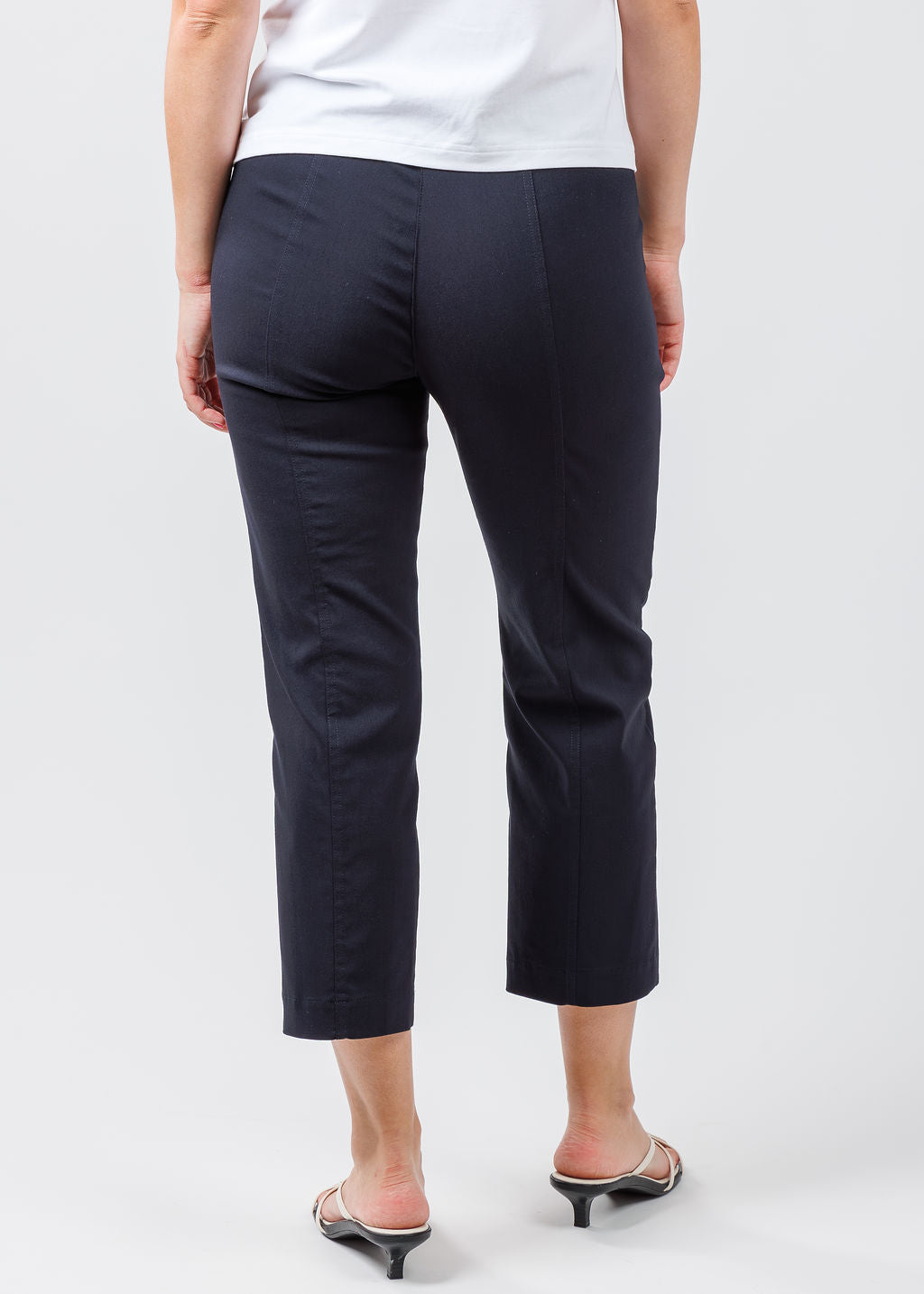  Elliott Lauren FW 25 Crop Cargo Pants in Navy available at Barbara Katz