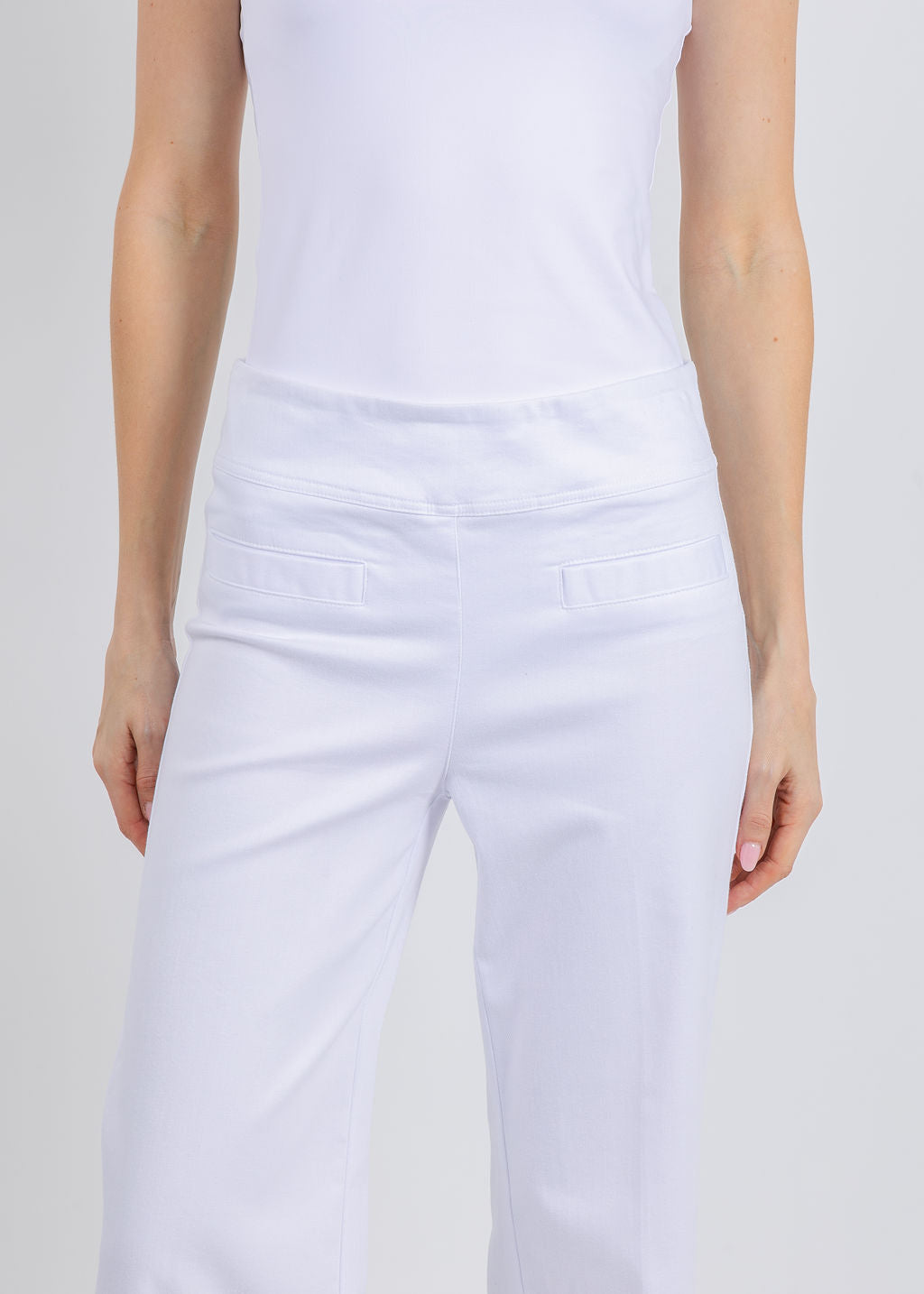 Elliott Lauren 29" Modern Twill Wide Leg Pants in White available at Barbara Katz