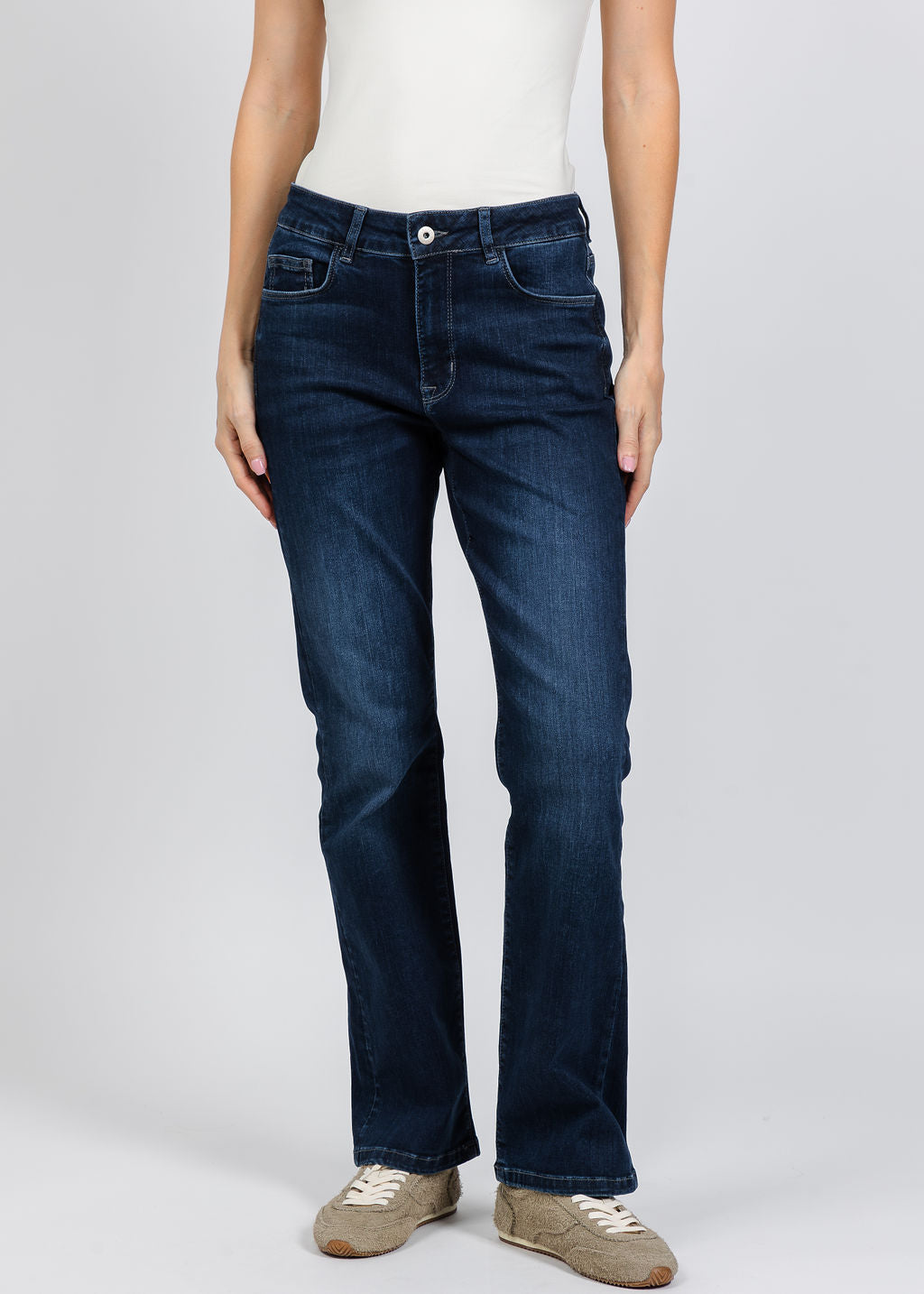 Elliott Lauren Baby Bootcut Jean in Mid Wash available at Barbara Katz
