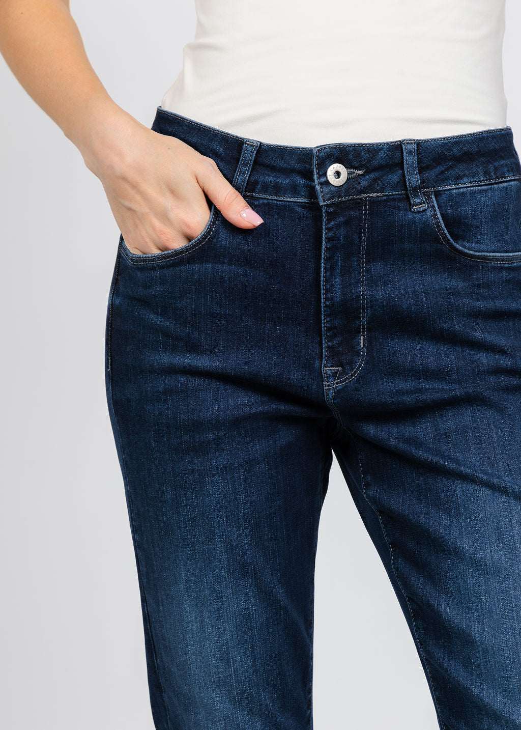Elliott Lauren Baby Bootcut Jean in Mid Wash available at Barbara Katz