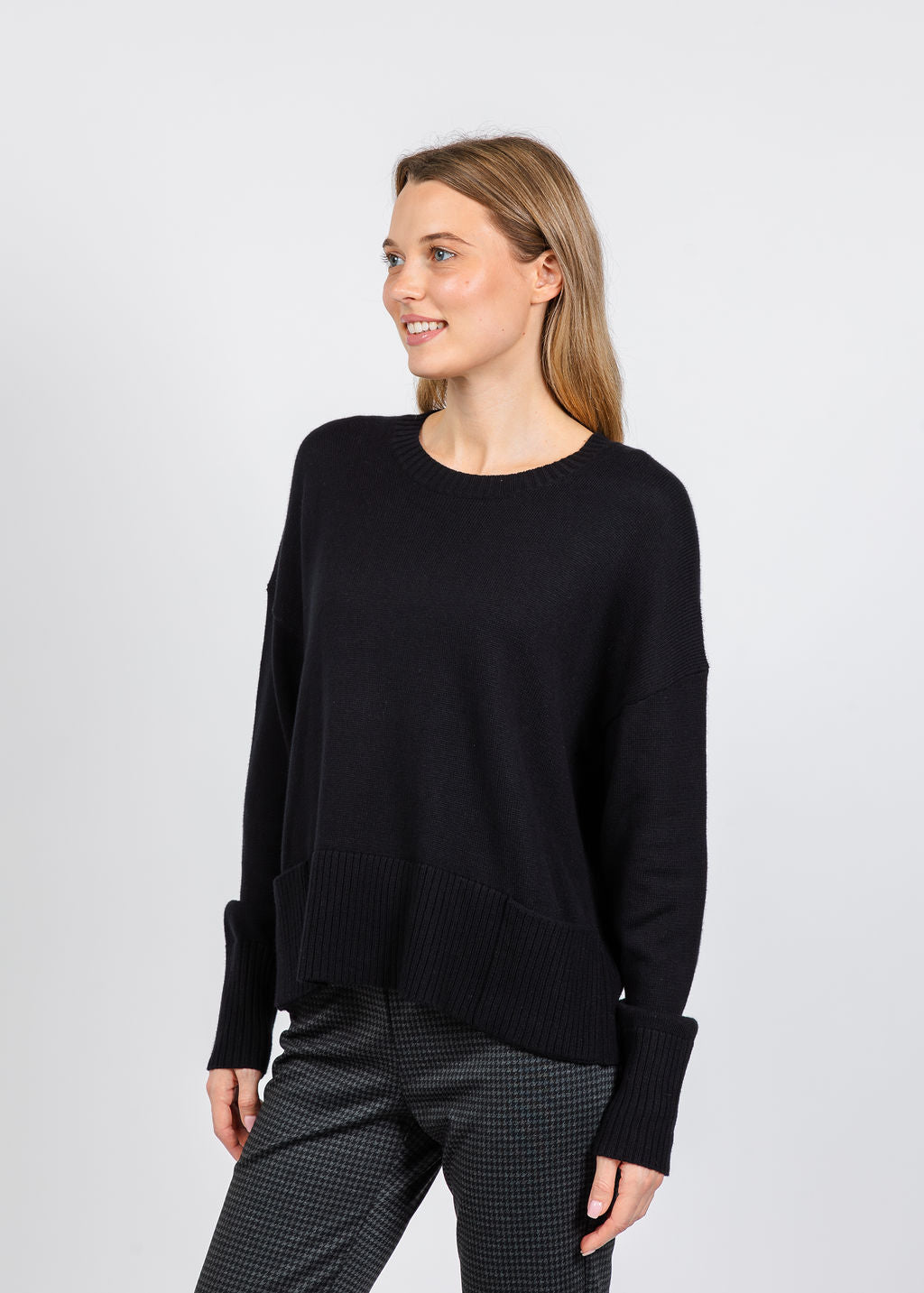 Elliott Lauren  Crew Neck Pocket in Black available at Barbara Katz