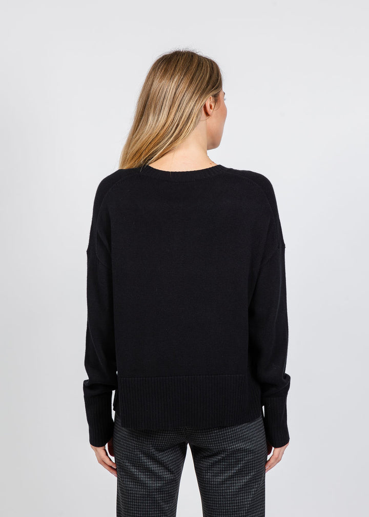 Elliott Lauren Crew Neck Pocket in Black available at Barbara Katz