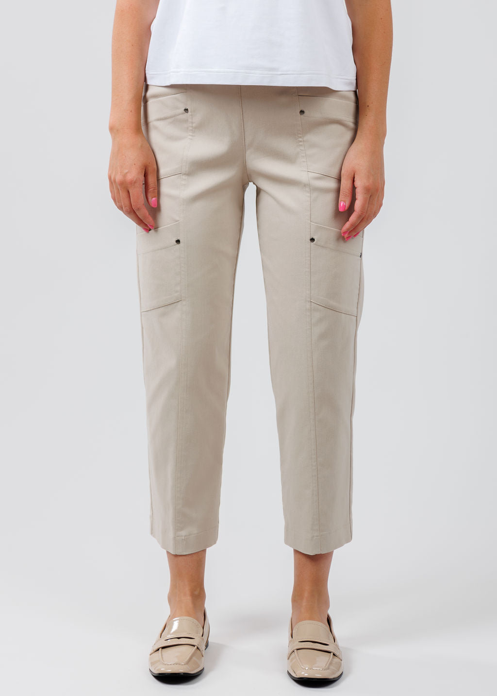 Elliott Lauren Crop Cargo Pants in Chino available at Barbara Katz. Elliott Lauren classic pull-on pants with elastic waistband, cargo pockets, rivet details, straight leg, and cropped length.