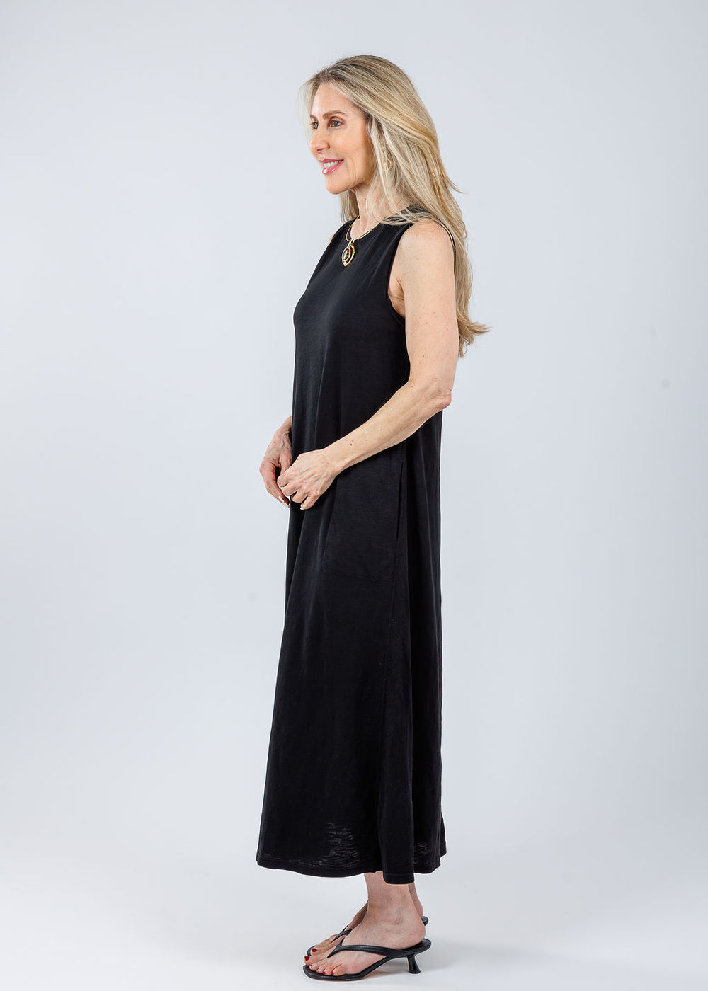 Elliott Lauren Donna Sleeveless Maxi Dress With Pocket in Black available at Barbara Katz