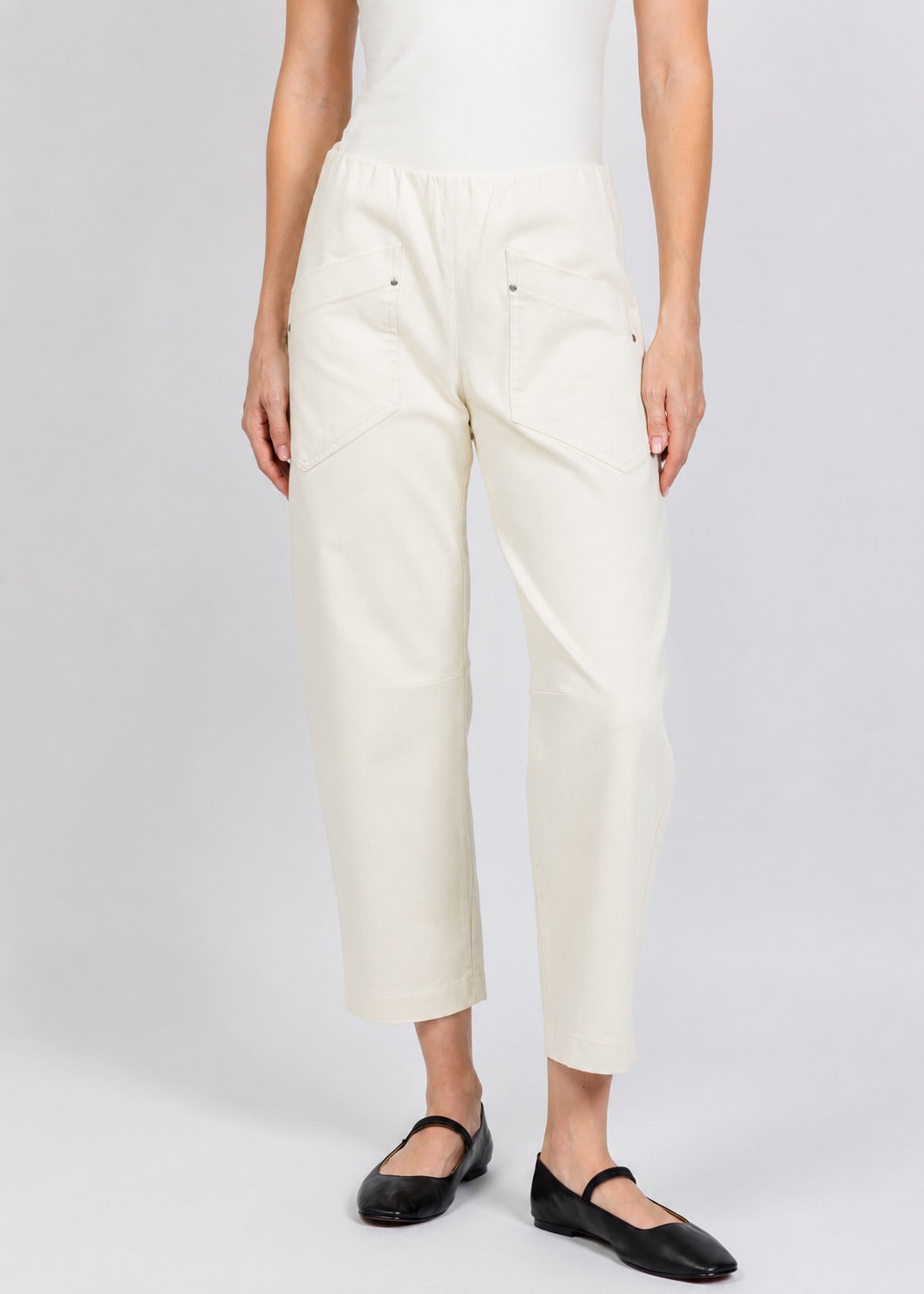 Elliott Lauren Modern Twill Barrel Pant in Cream available at Barbara Katz