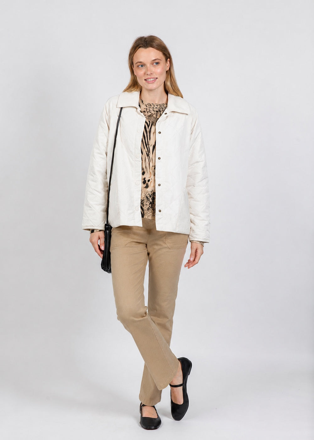 Elliott Lauren Modern Twill Bootcut Pant in Khaki available at Barbara Katz
