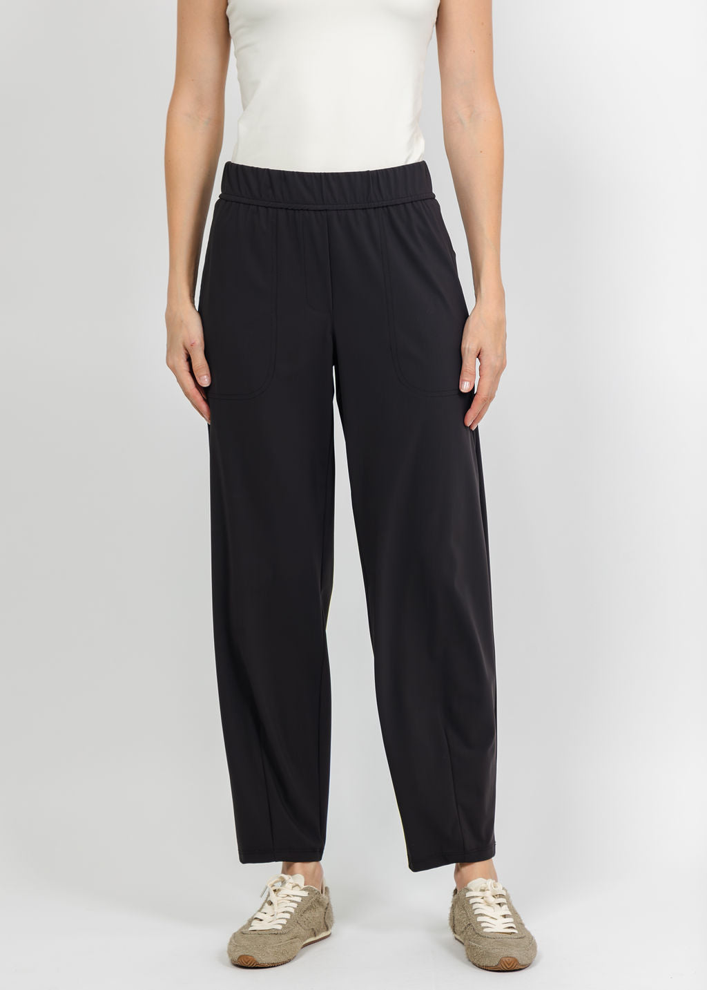 Elliott Lauren Prime Time Tapered Pant in Chocolate available at Barbara Katz