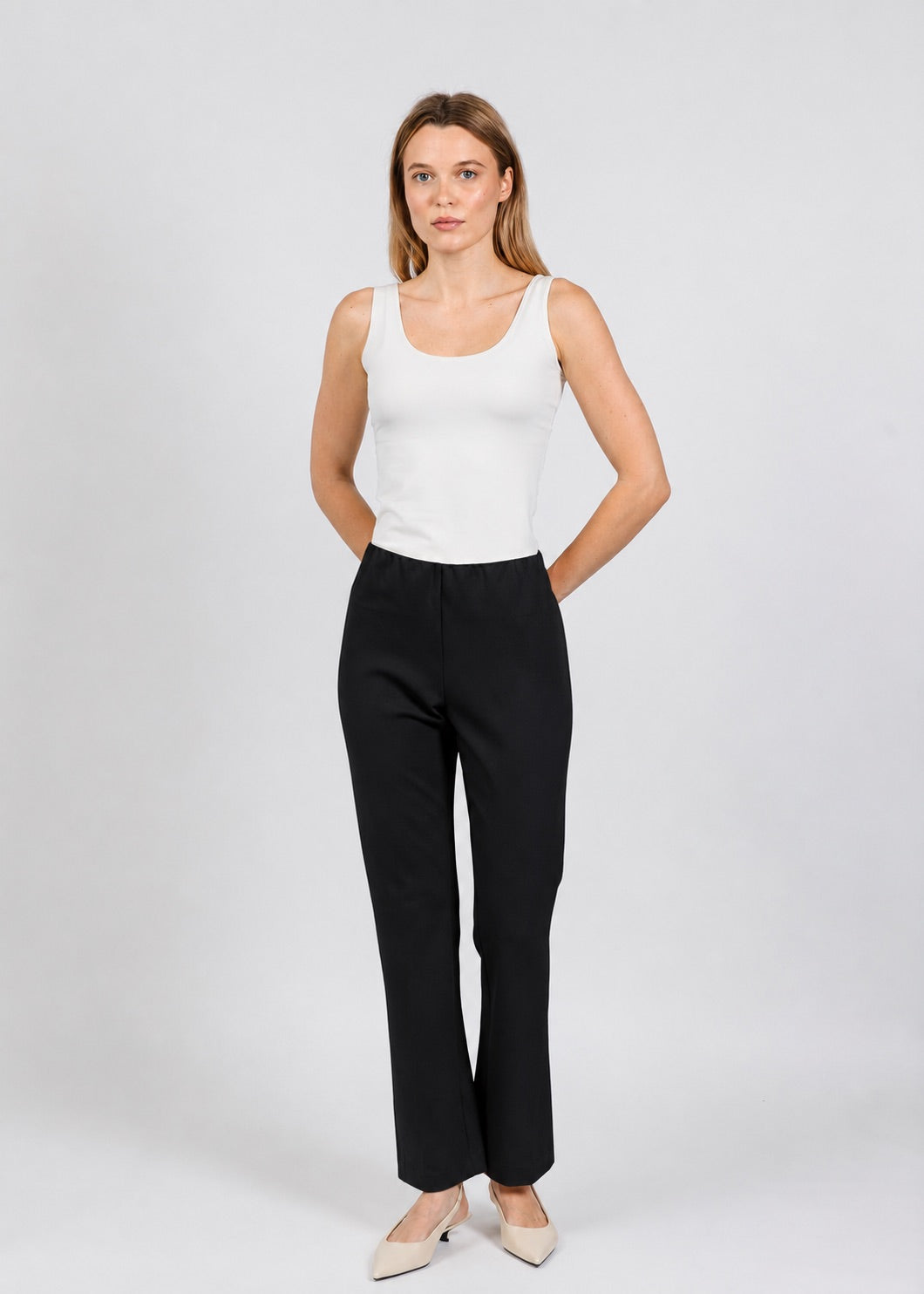 Elliott Lauren Pull-On Ponte Pant in Black available at Barbara Katz