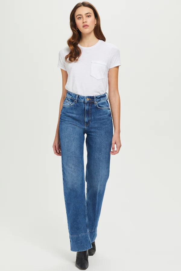 Embroidered Pocket Tee - White/Navy Peony