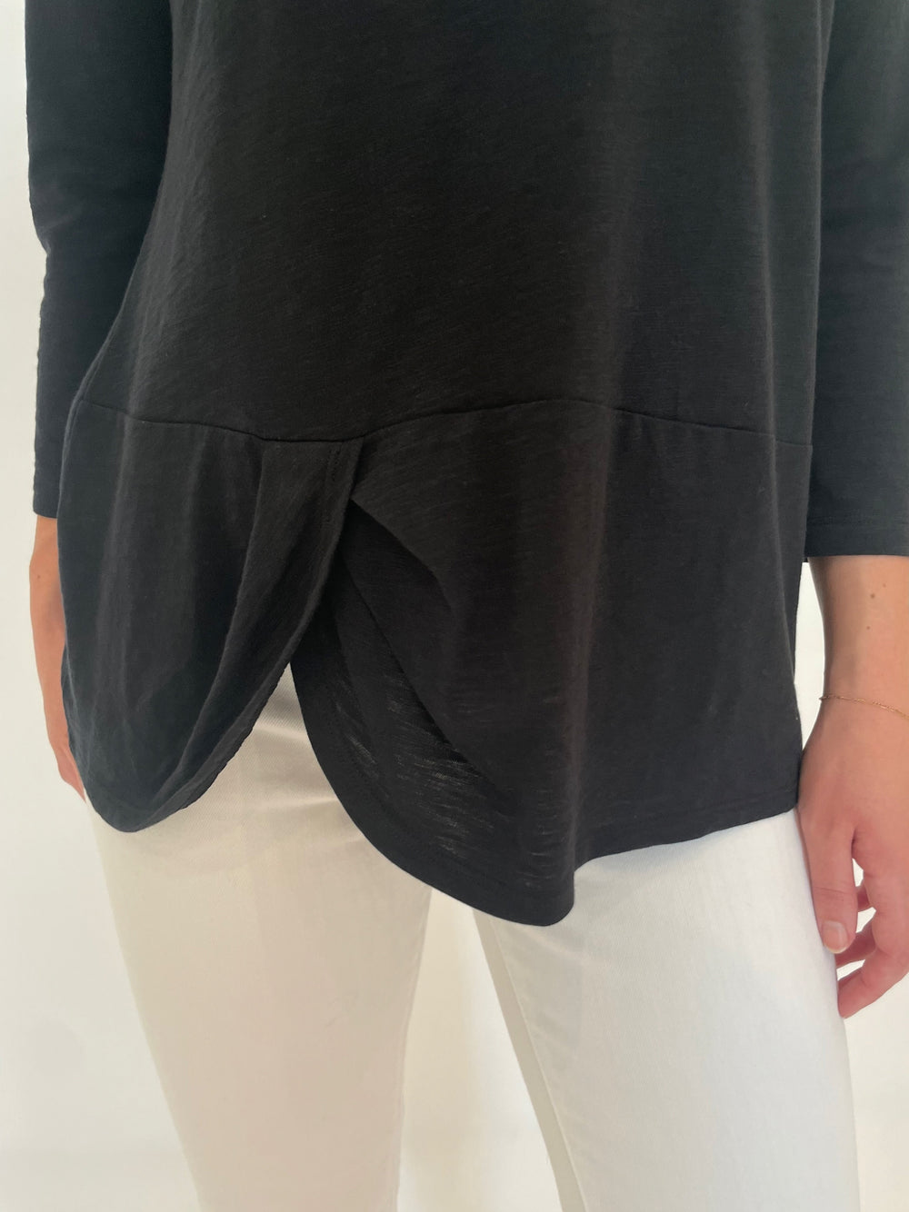 E.L.I Laila 3/4 Sleeve Cotton Top in Black available at Barbara Katz