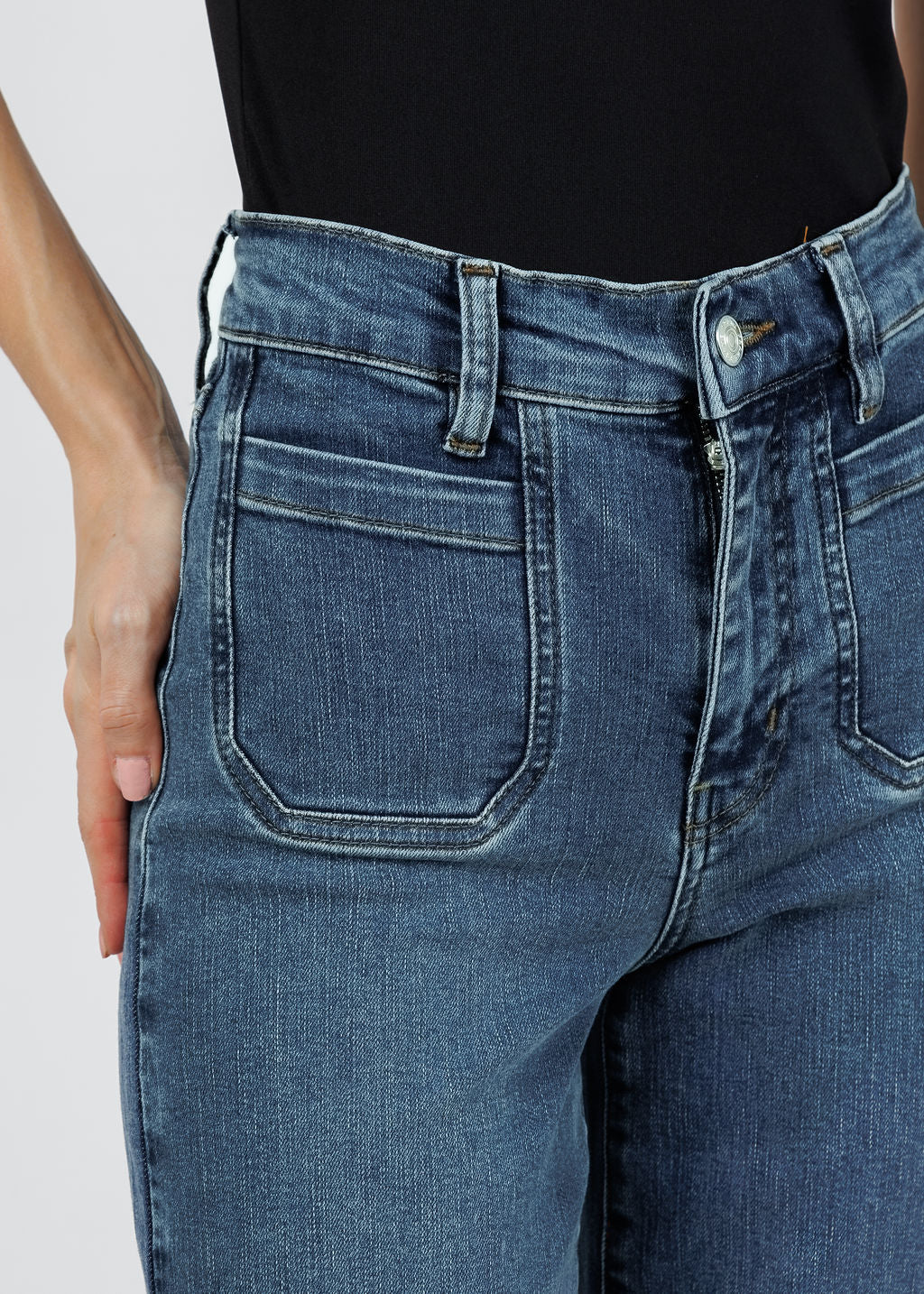 Frame Le Slim Palazzo Modernist Pocket Jeans in Esteem available at Barbara Katz
